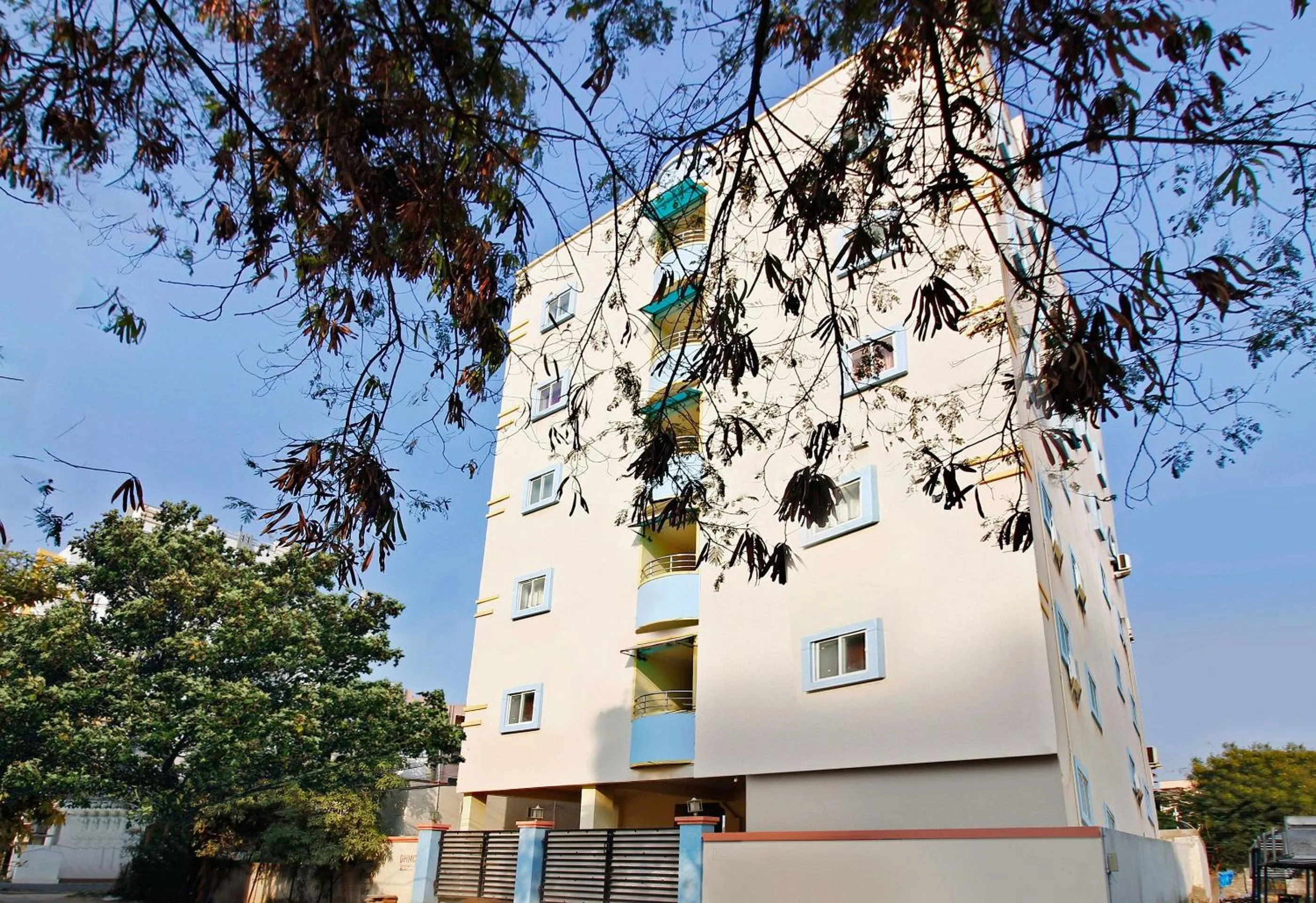 Facade/entrance in Super Hotel O Golden Hive Madhapur Near Shilparamam