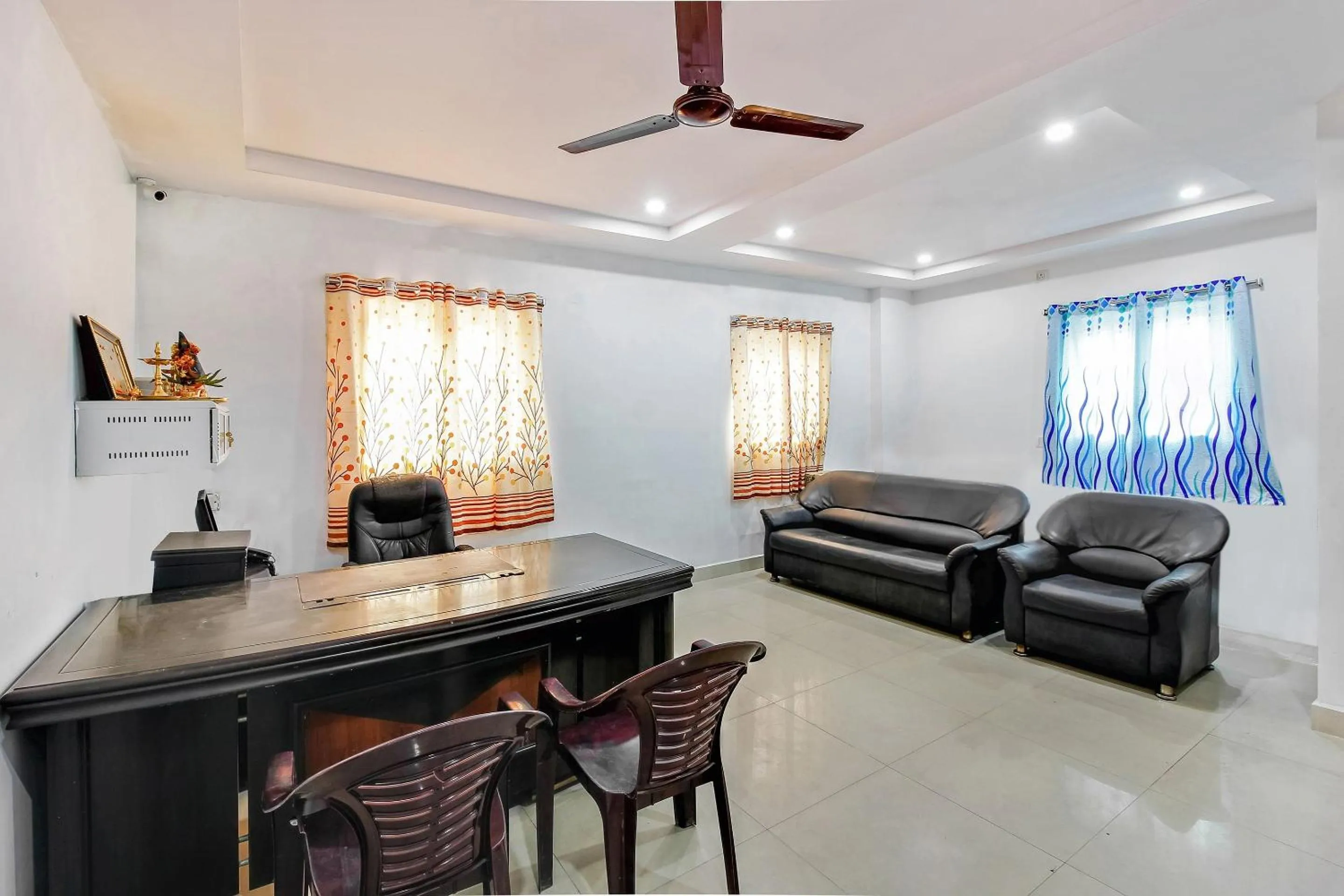Lobby or reception in Super Hotel O Golden Hive Madhapur Near Shilparamam