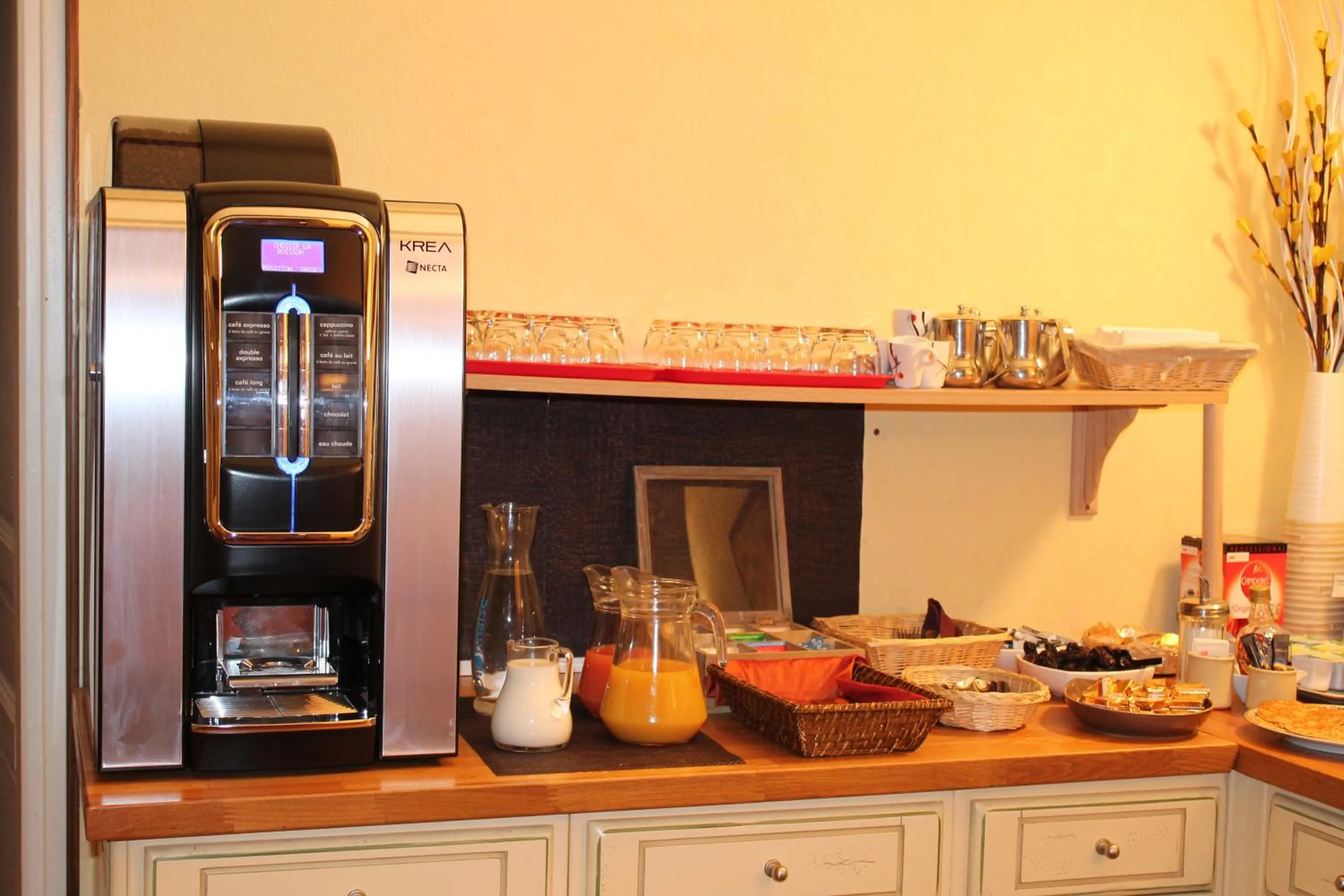 Buffet breakfast in Hotel Le Jacquemart