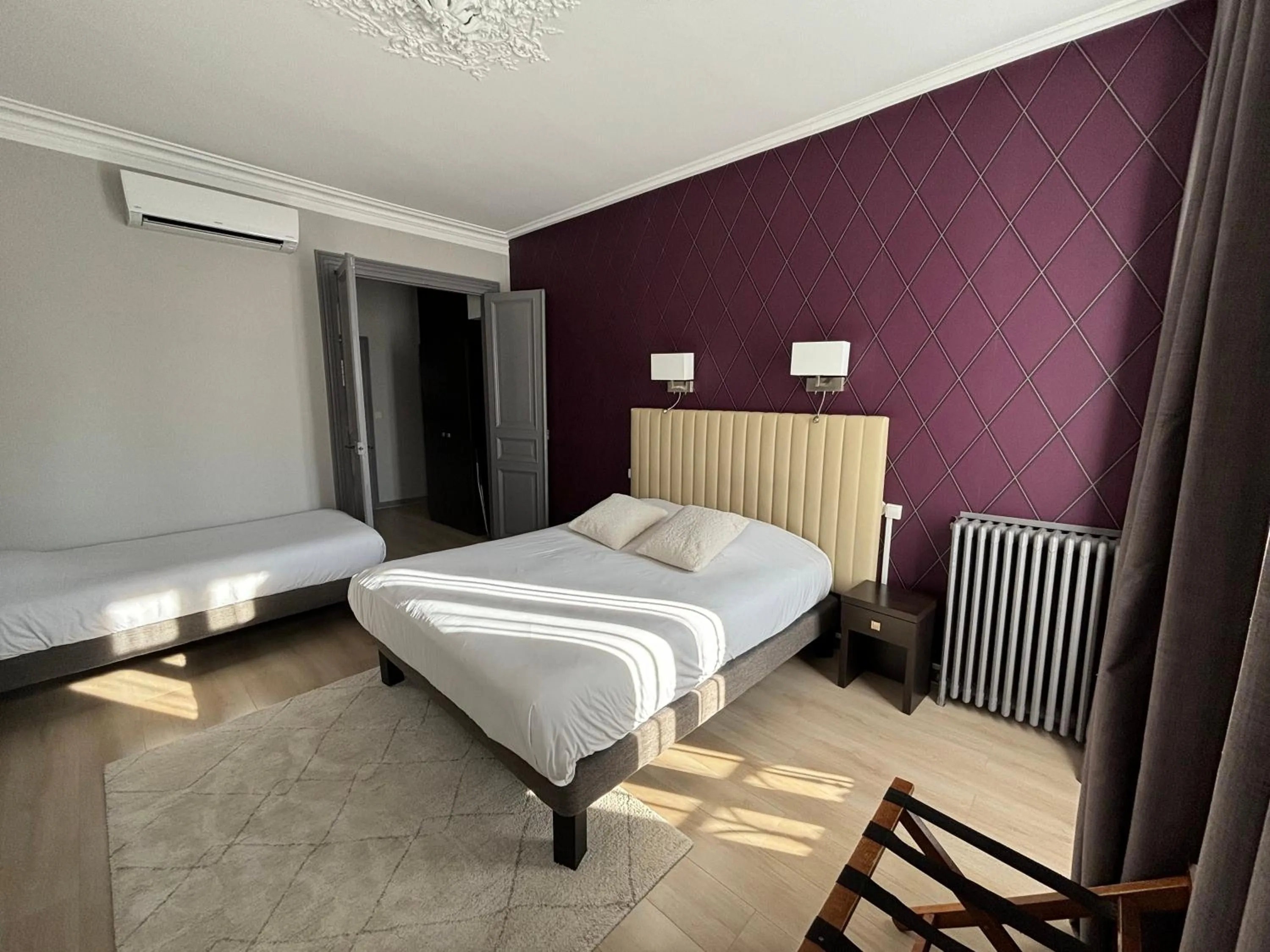 Bed in Hotel Le Jacquemart