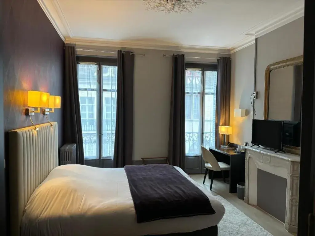 Superior Double Room in Hotel Le Jacquemart Superior Double Room in Hotel Le Jacquemart