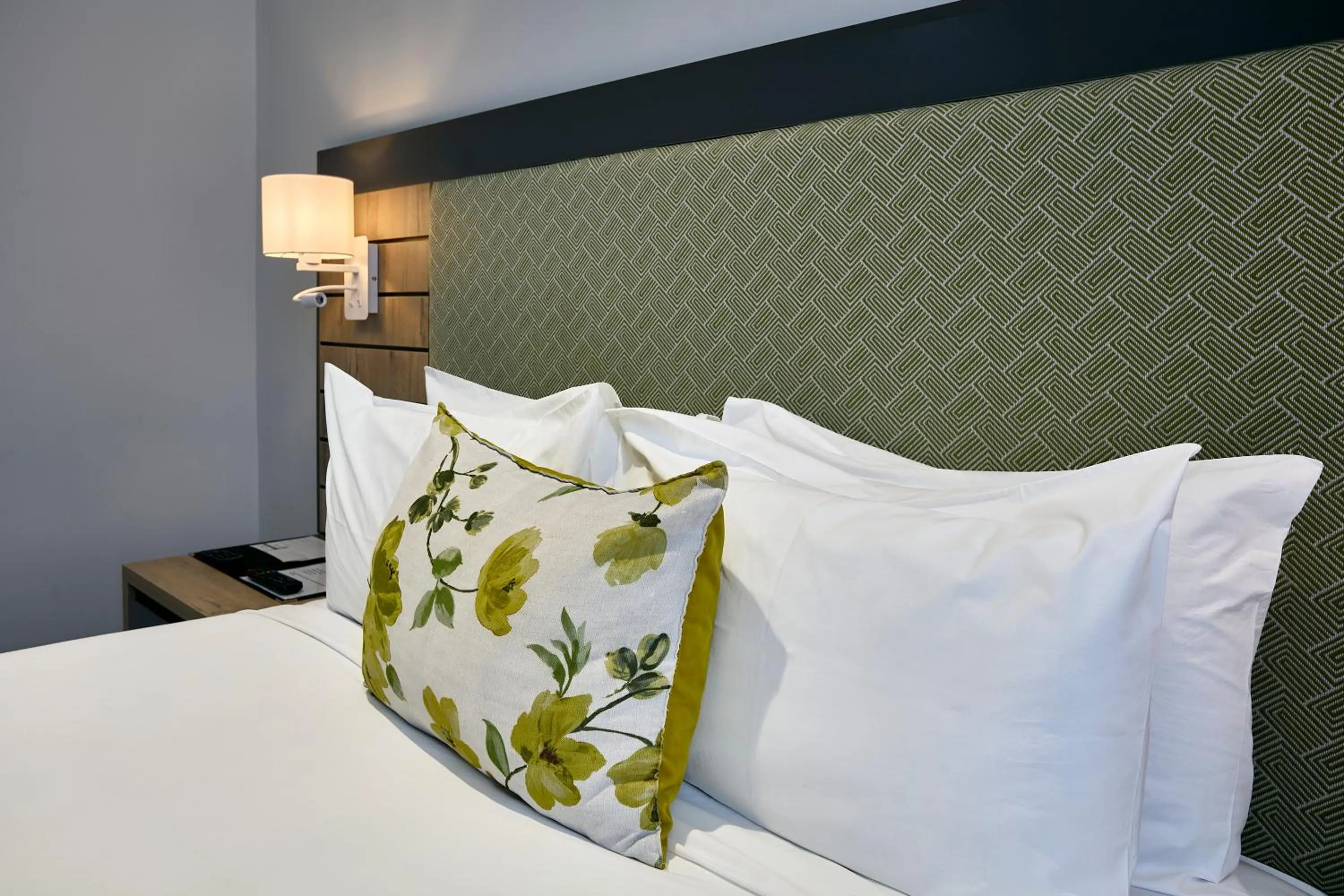 Bedroom, Bed in Kalahari Arms Hotel