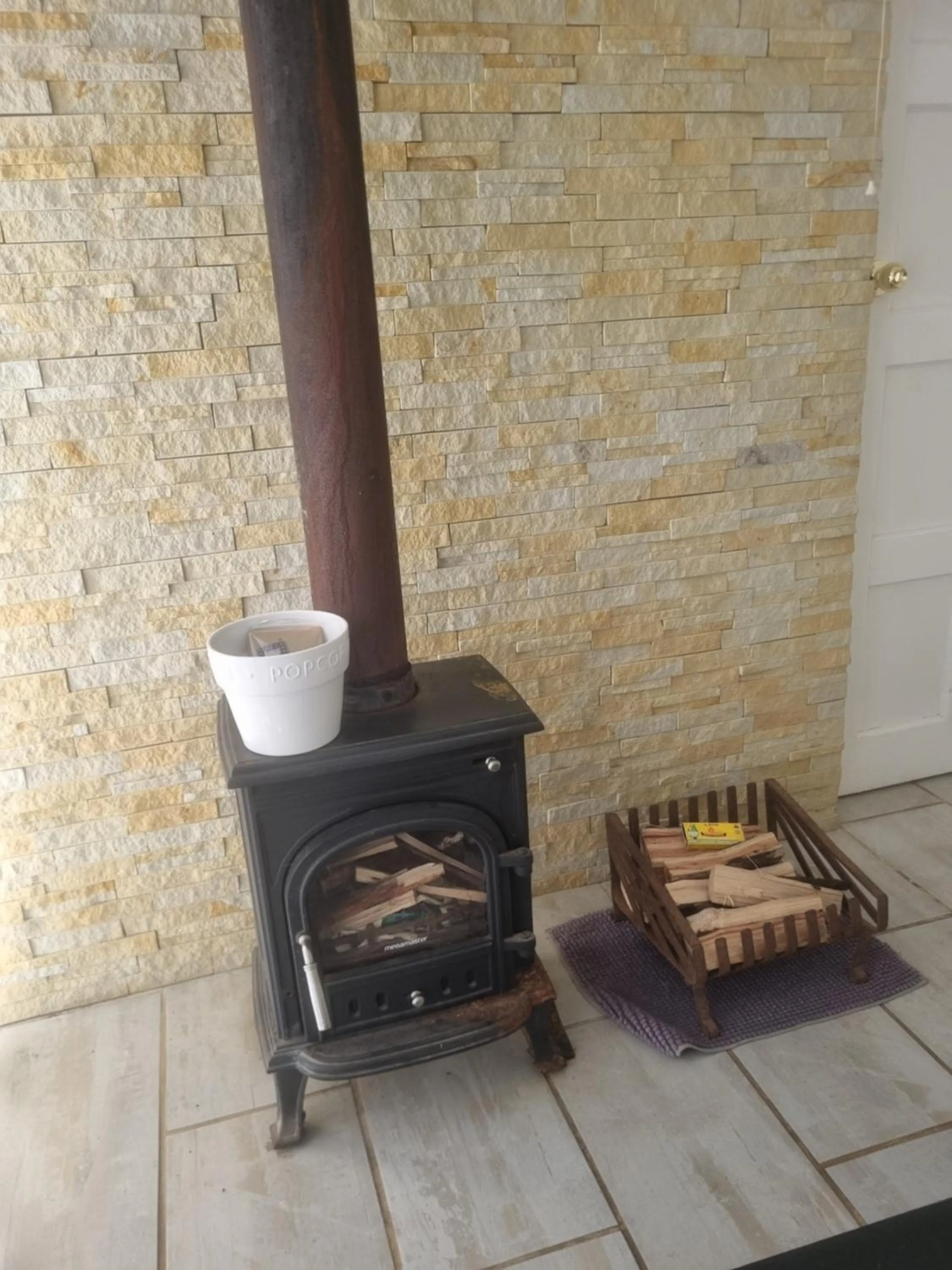 The Cottage on the Corner