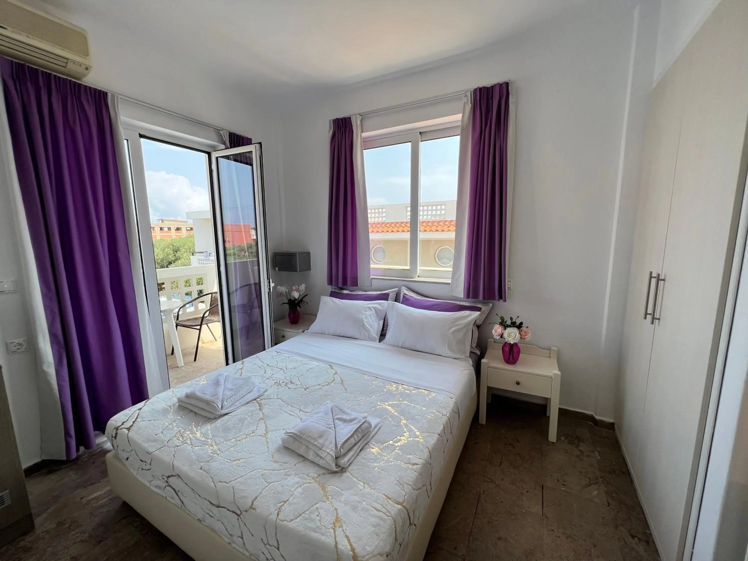 Bed in Maria Hotel Sisi