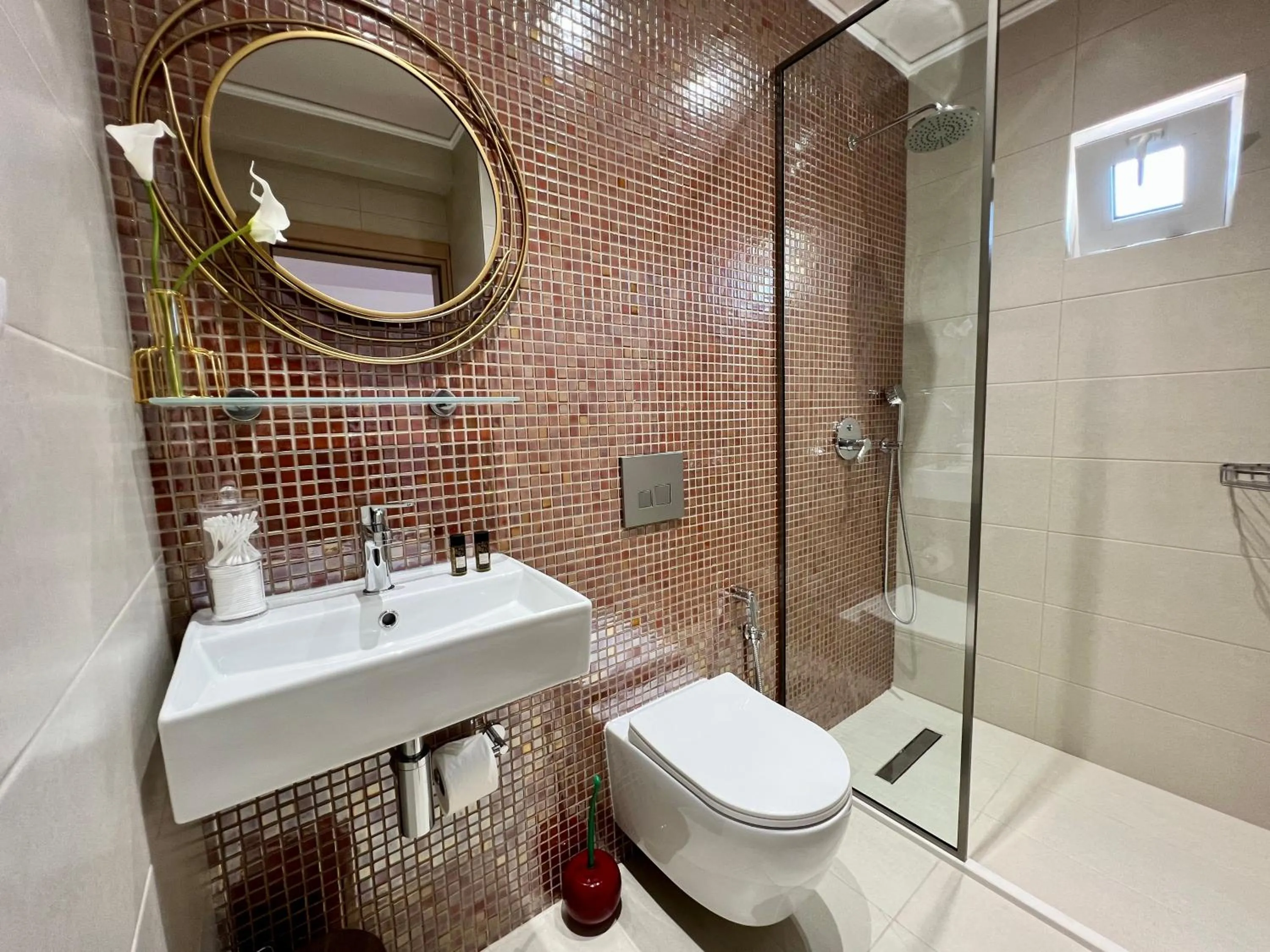 Shower in Maria Hotel Sisi