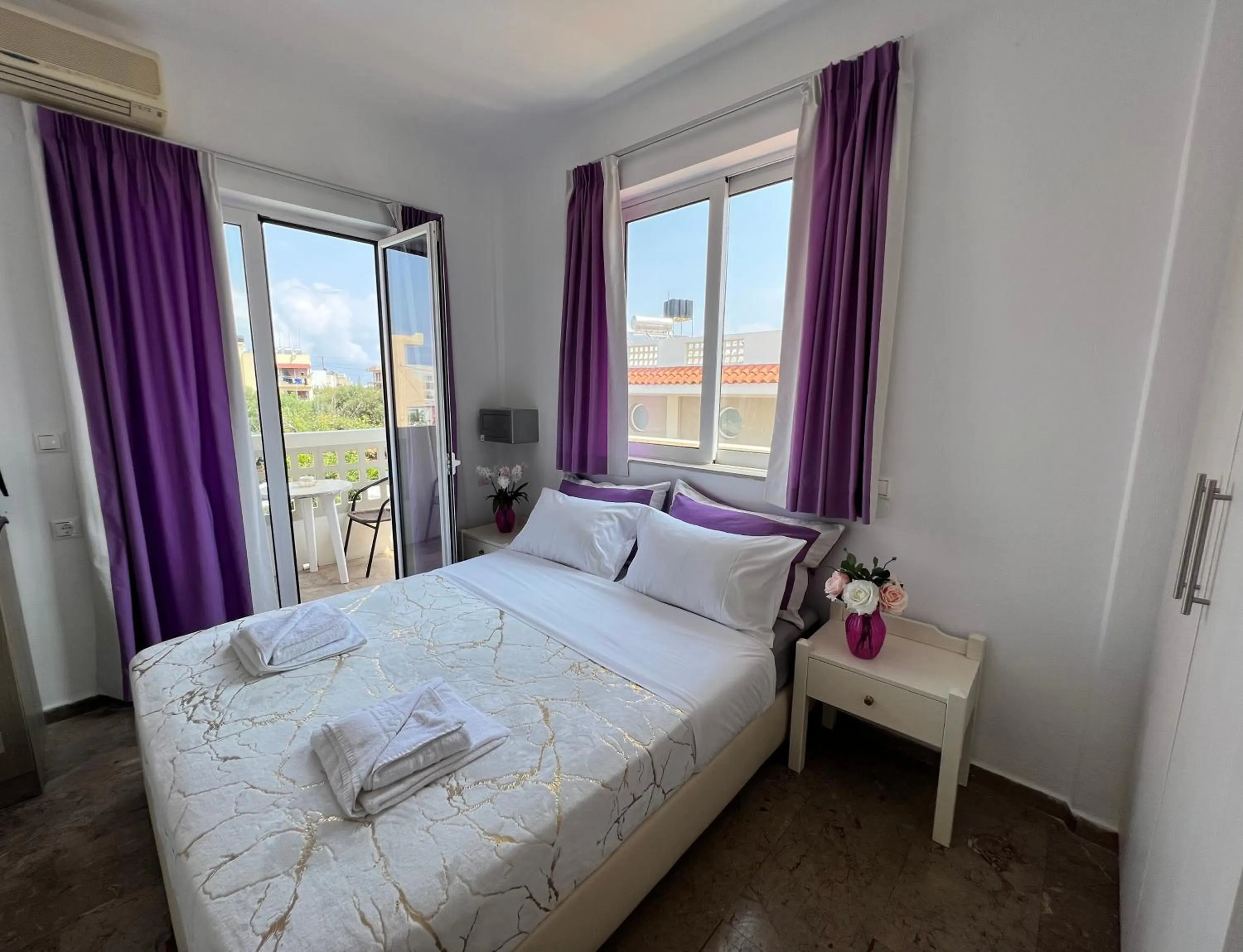 Bed in Maria Hotel Sisi