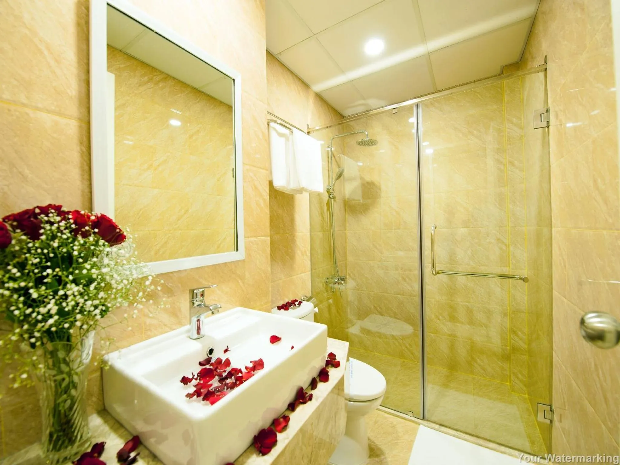 Bathroom in ACE Hotel - Bến Thành