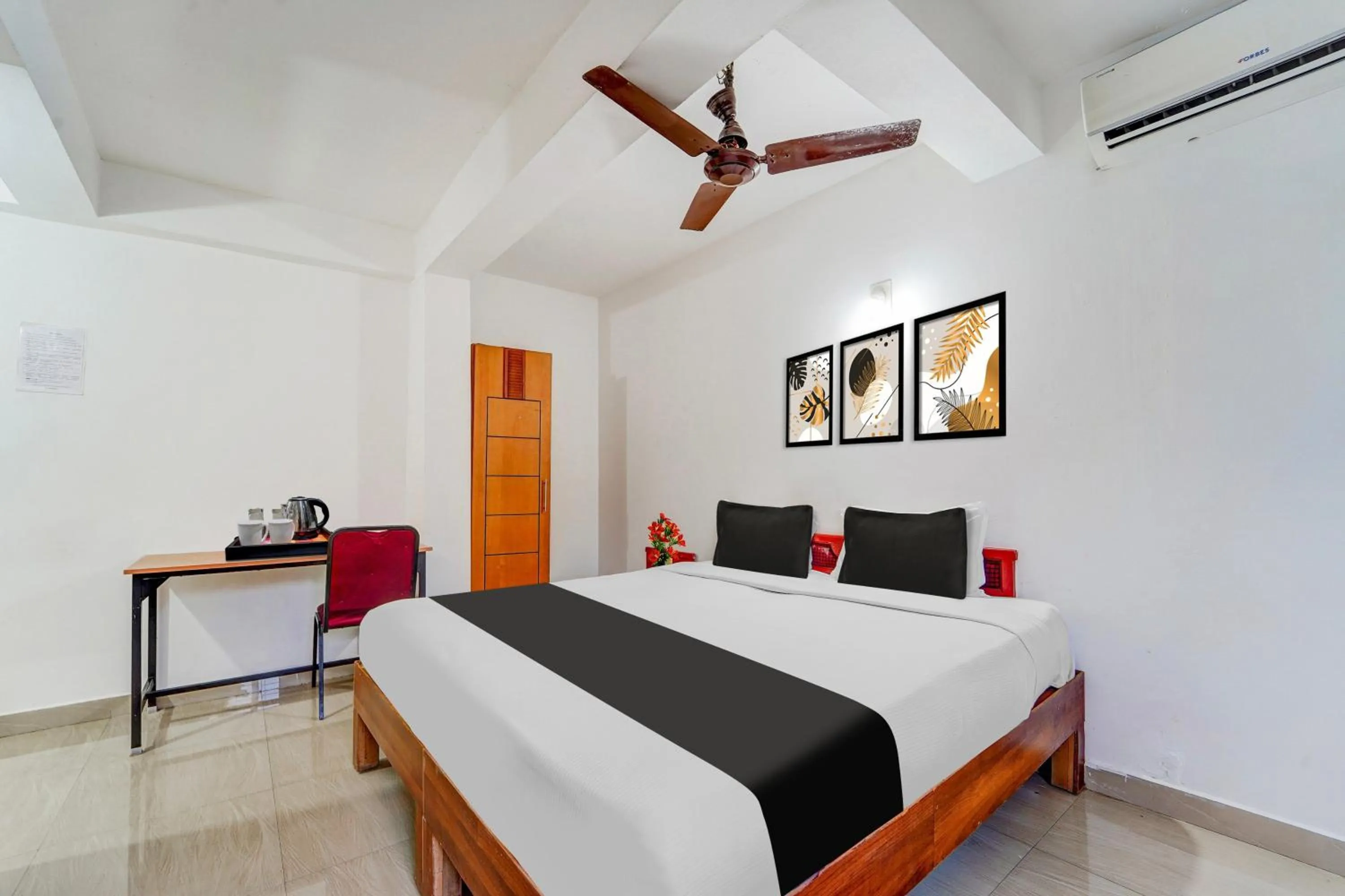 Bedroom, Bed in Hotel O Kottayam Near Caritas Hospital