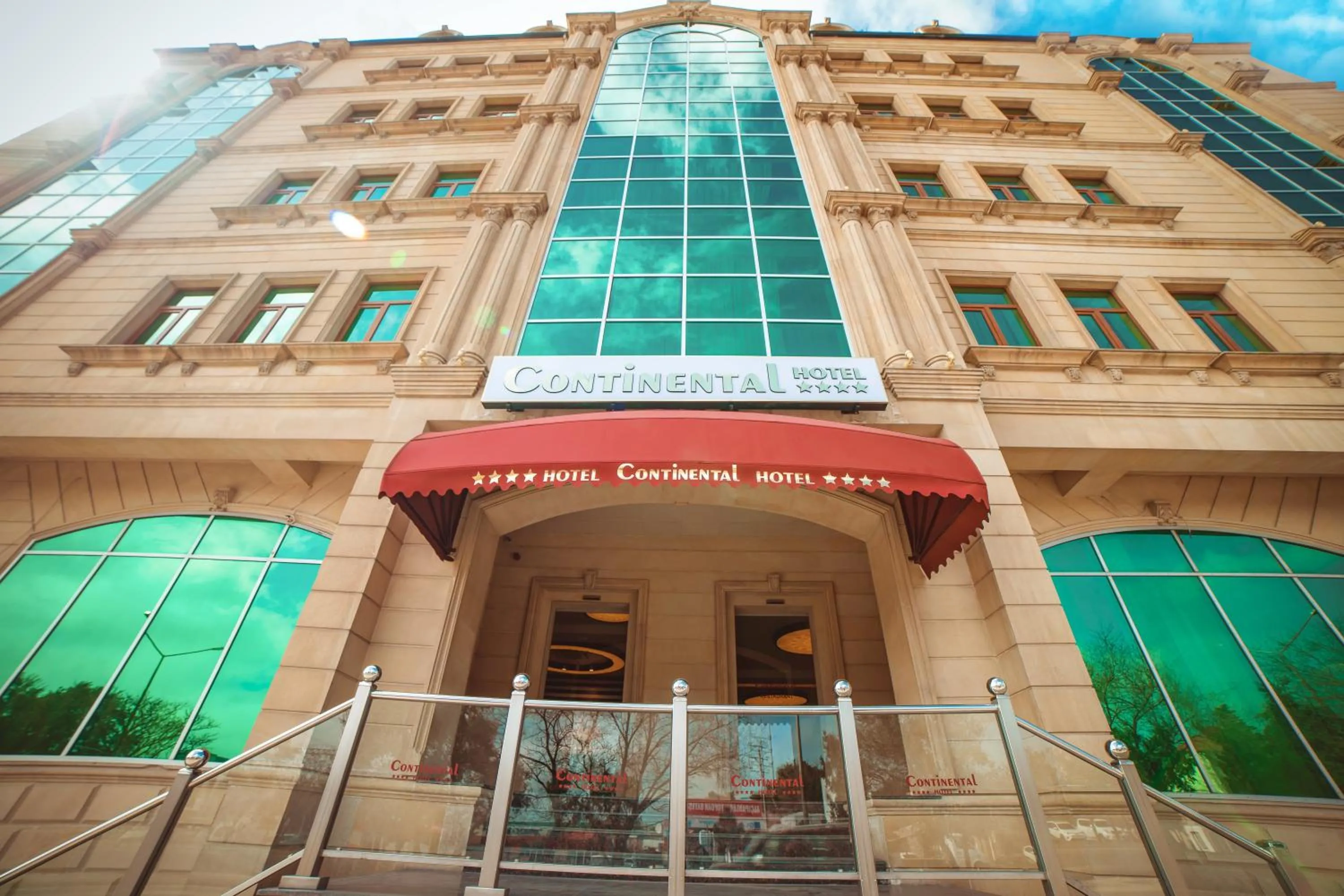 Facade/entrance in Continental Hotel