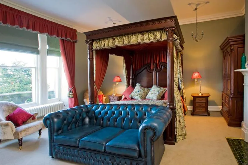 Day, Bed in Castle House B and B