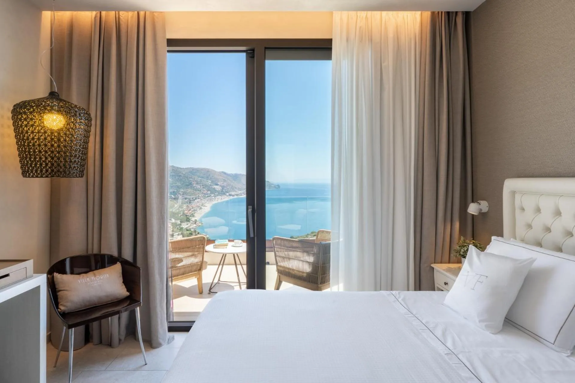 Bed in Villa Fiorita Boutique Hotel