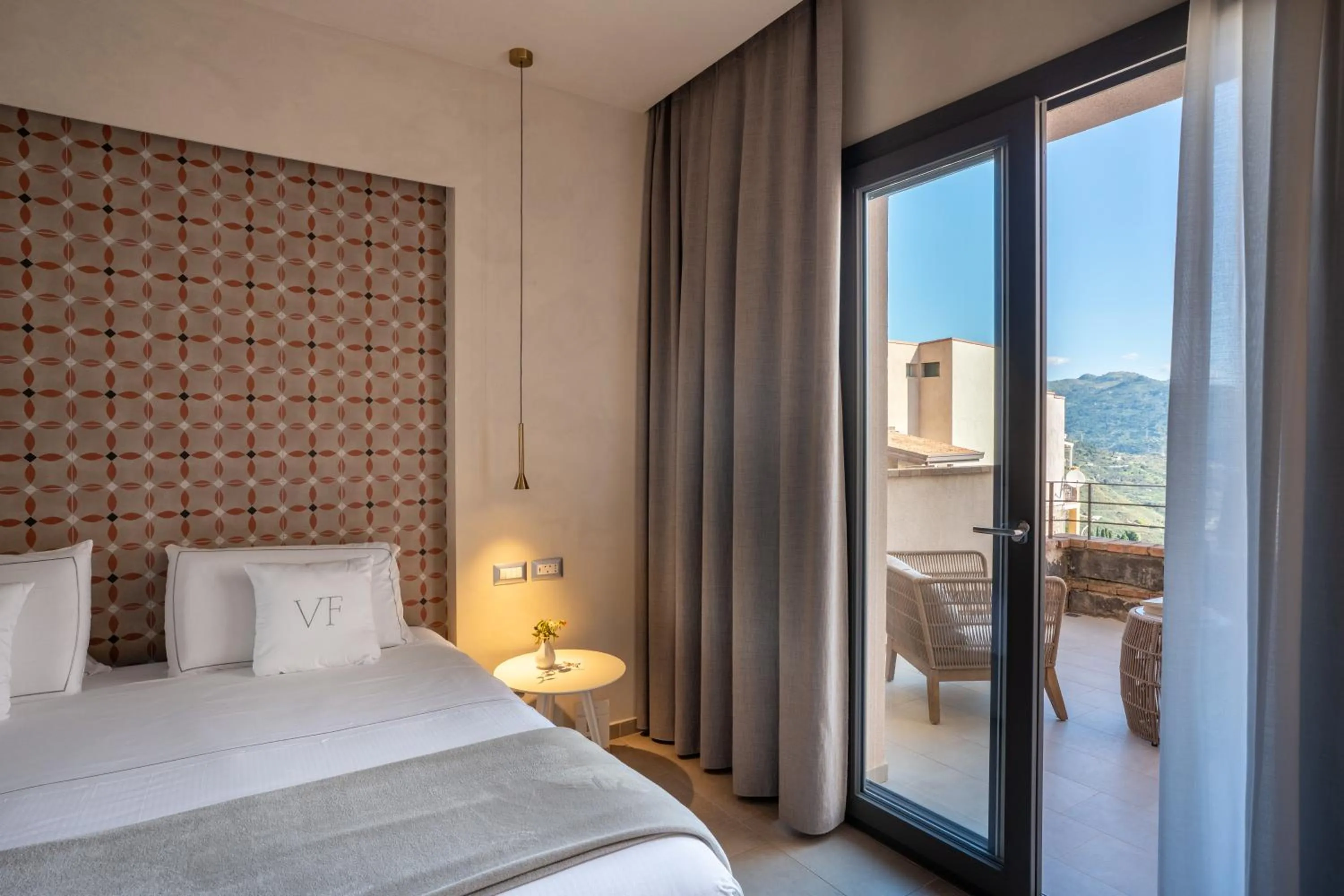 Bed in Villa Fiorita Boutique Hotel