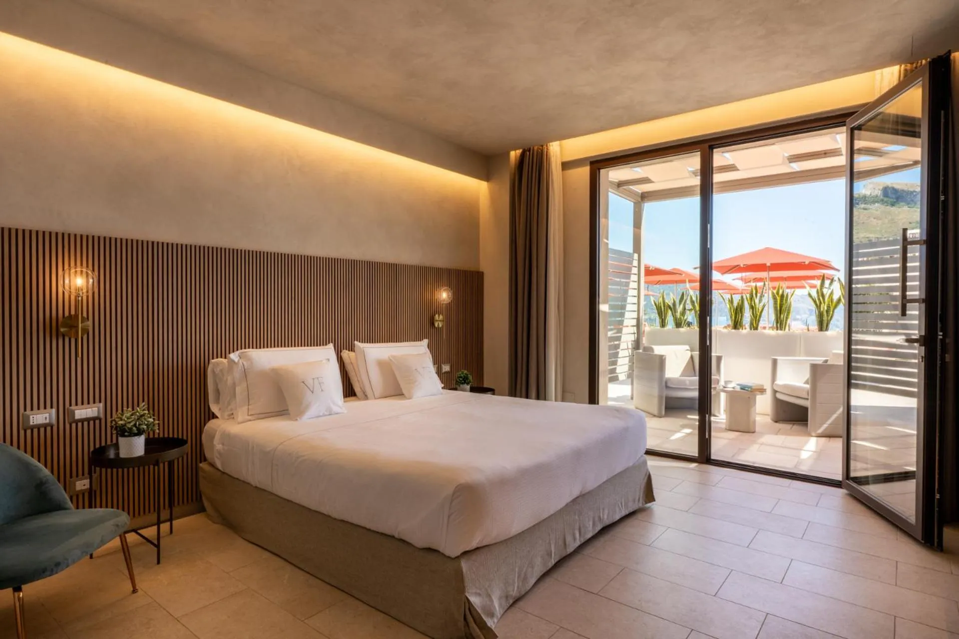 Bed in Villa Fiorita Boutique Hotel