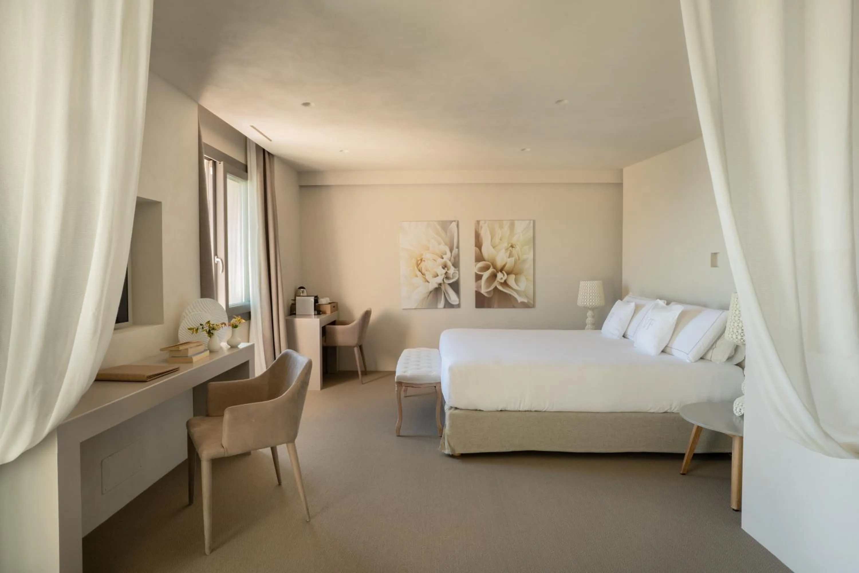 Bed in Villa Fiorita Boutique Hotel