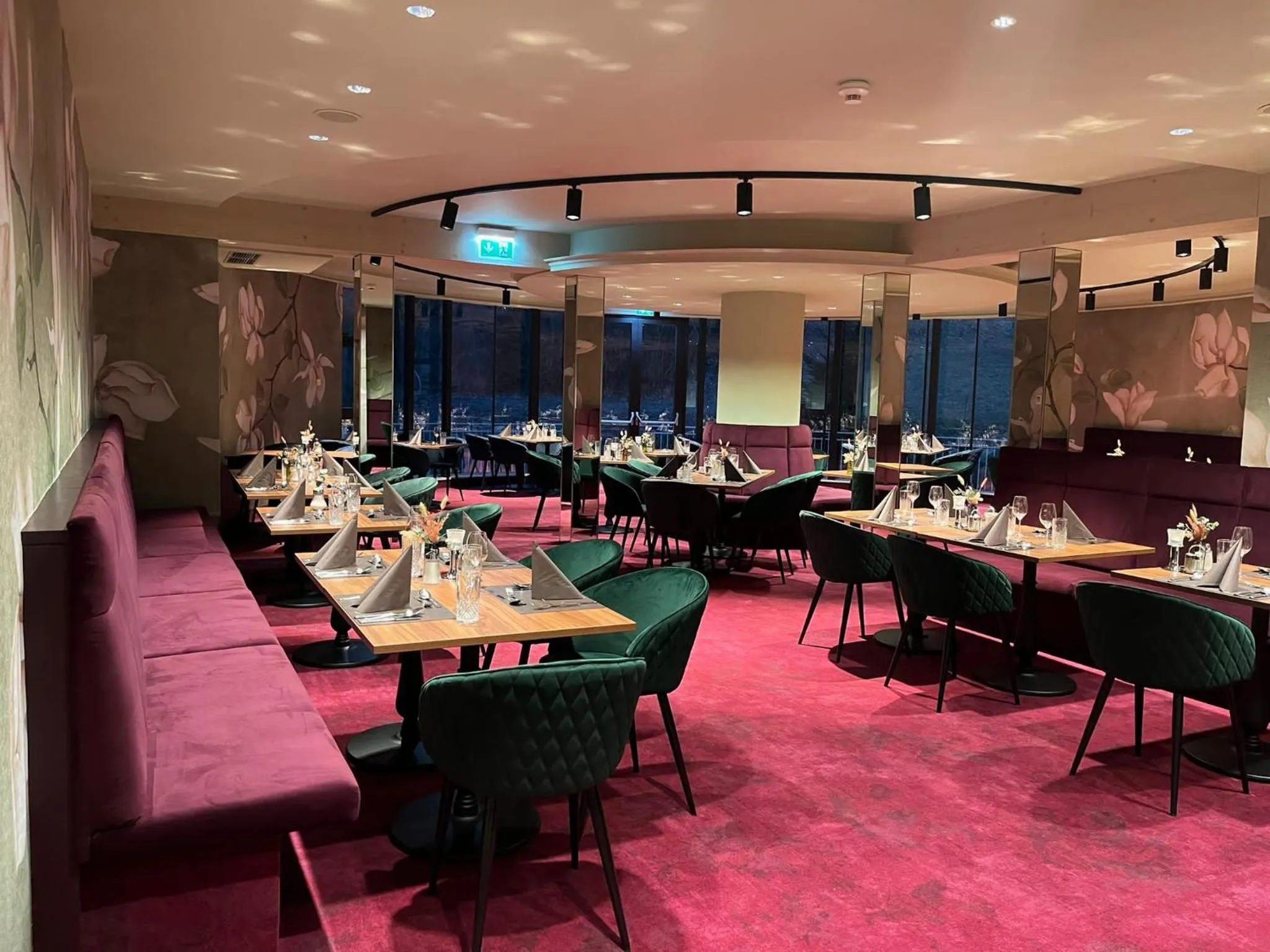 Restaurant/places to eat in Hotel Allmer