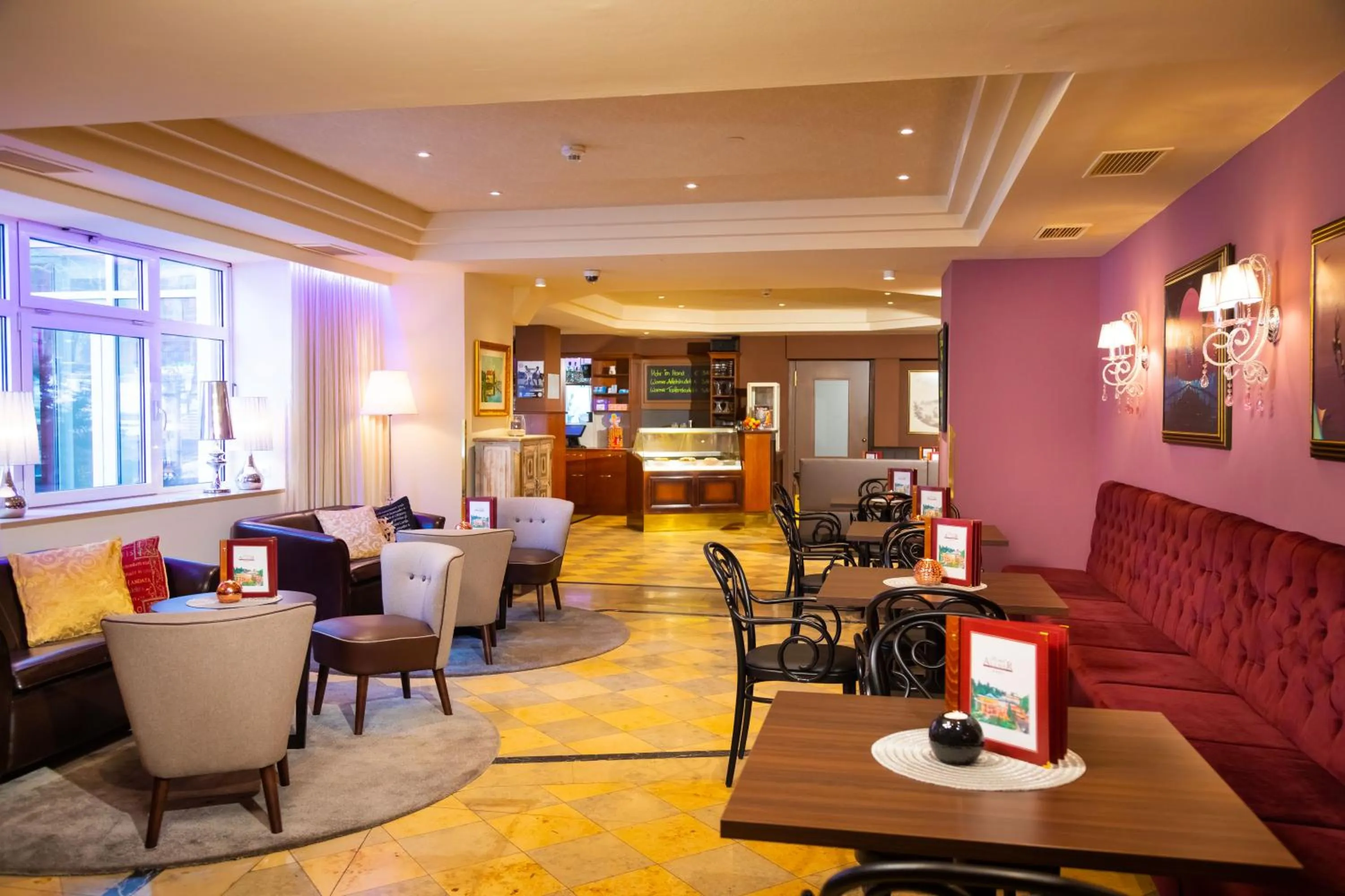 Restaurant/places to eat in Hotel Allmer