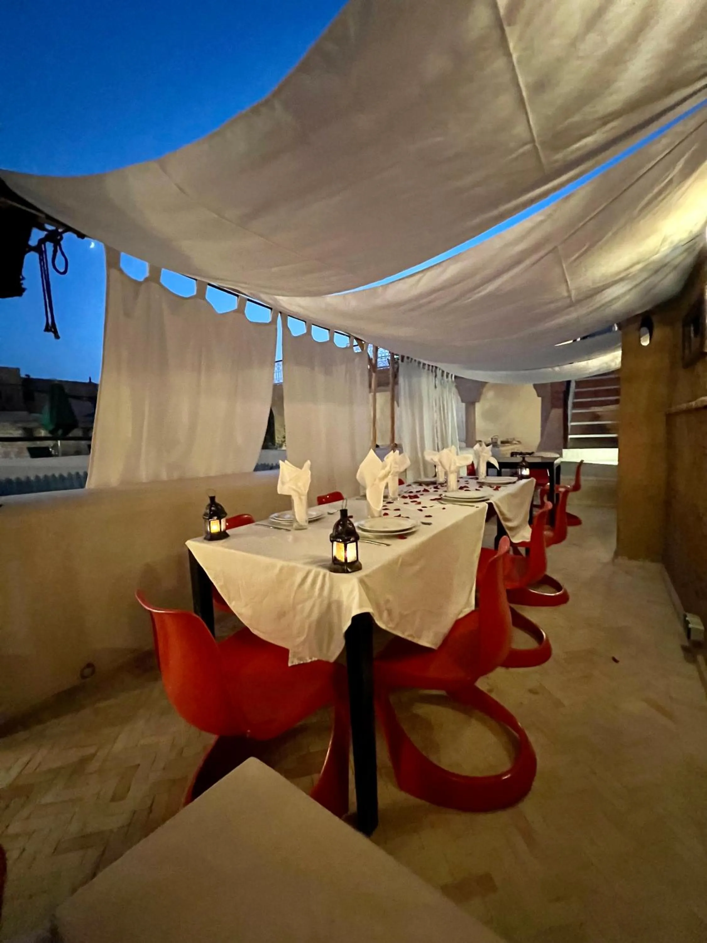 Restaurant/places to eat in Riad Tizwa Marrakech