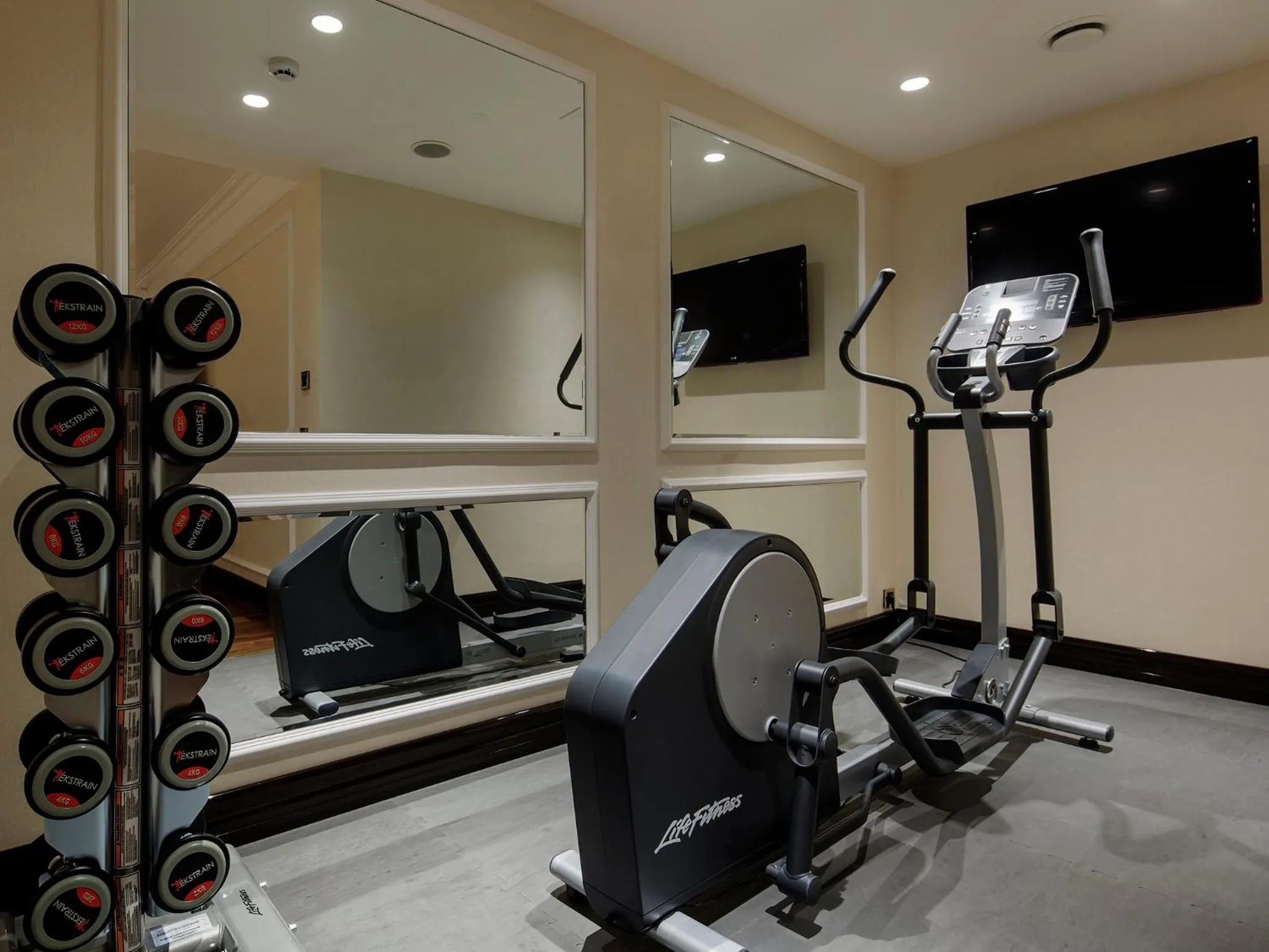 Fitness centre/facilities in Wyndham Grand Kayseri