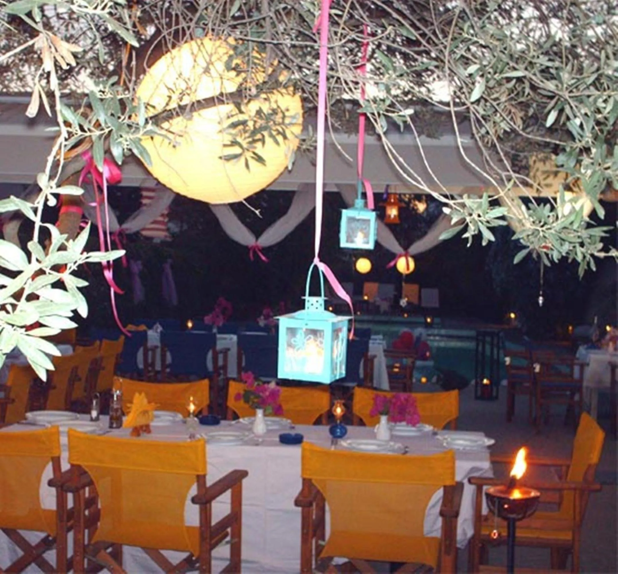 Restaurant/places to eat in Villa Dolphins