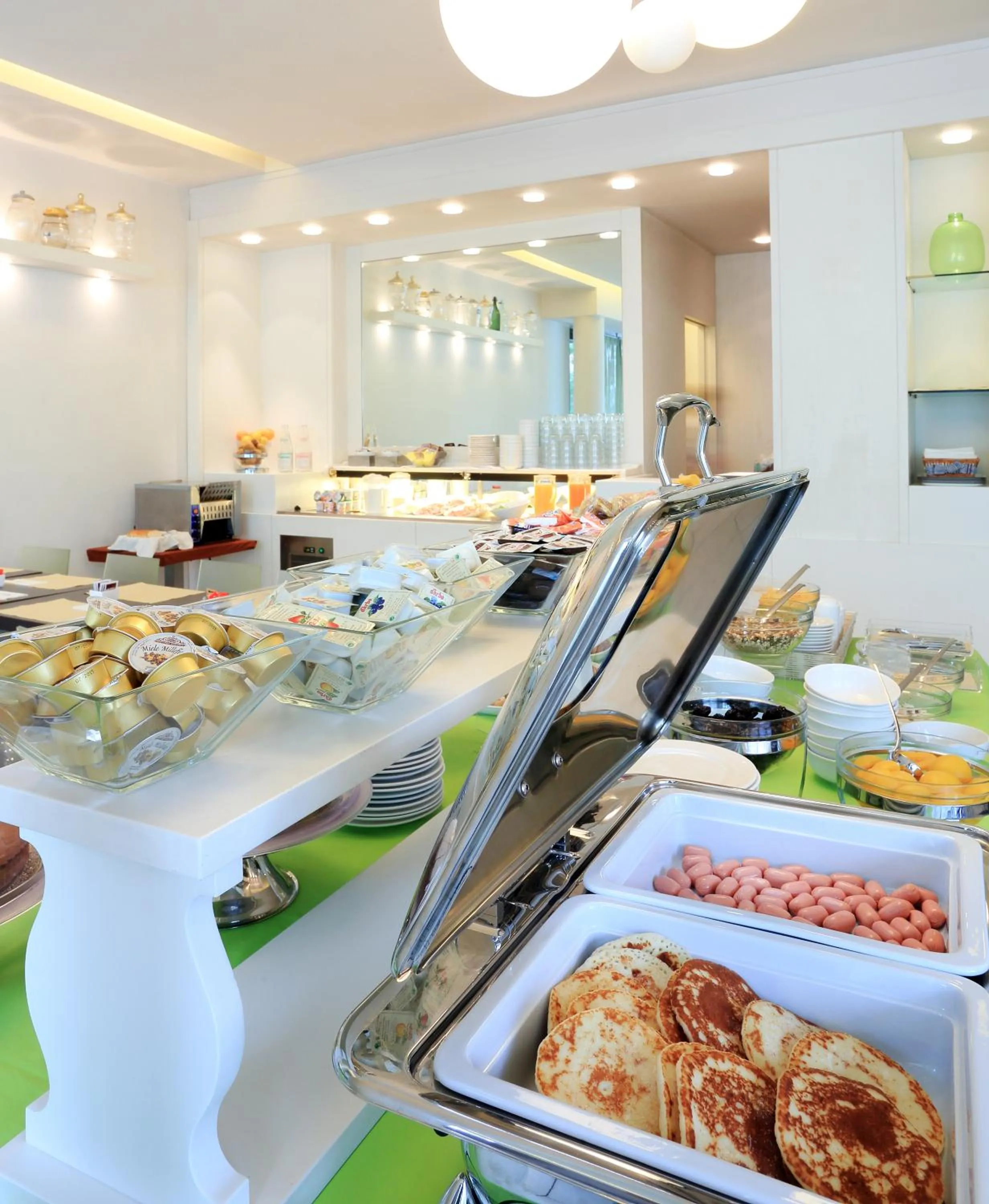 Buffet breakfast in Hotel La Torretta