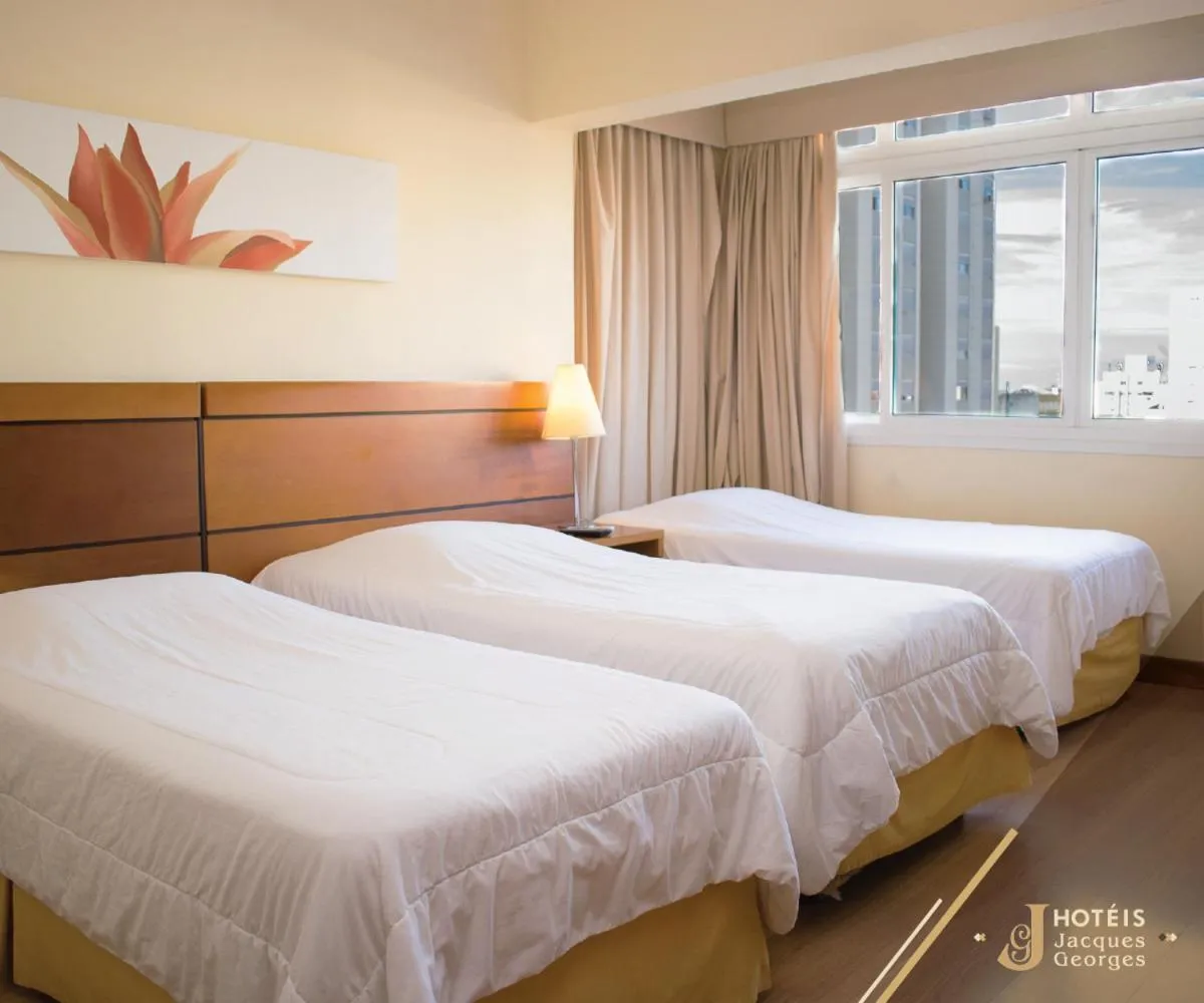 Bed in Hotel Jacques Georges Business