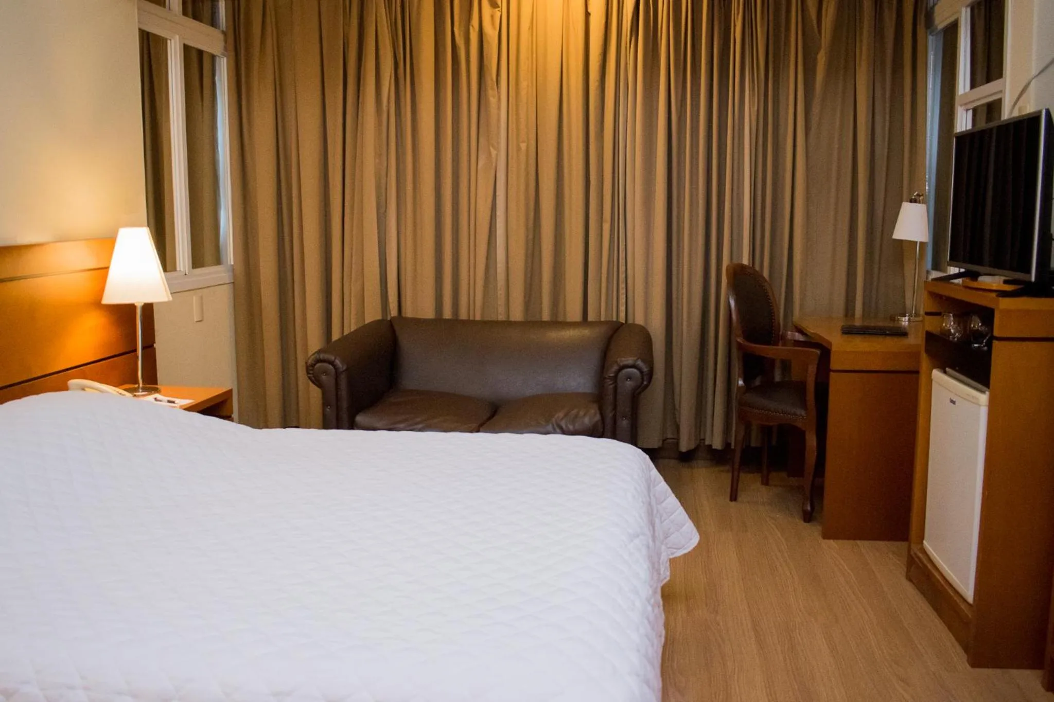 Bed in Hotel Jacques Georges Business