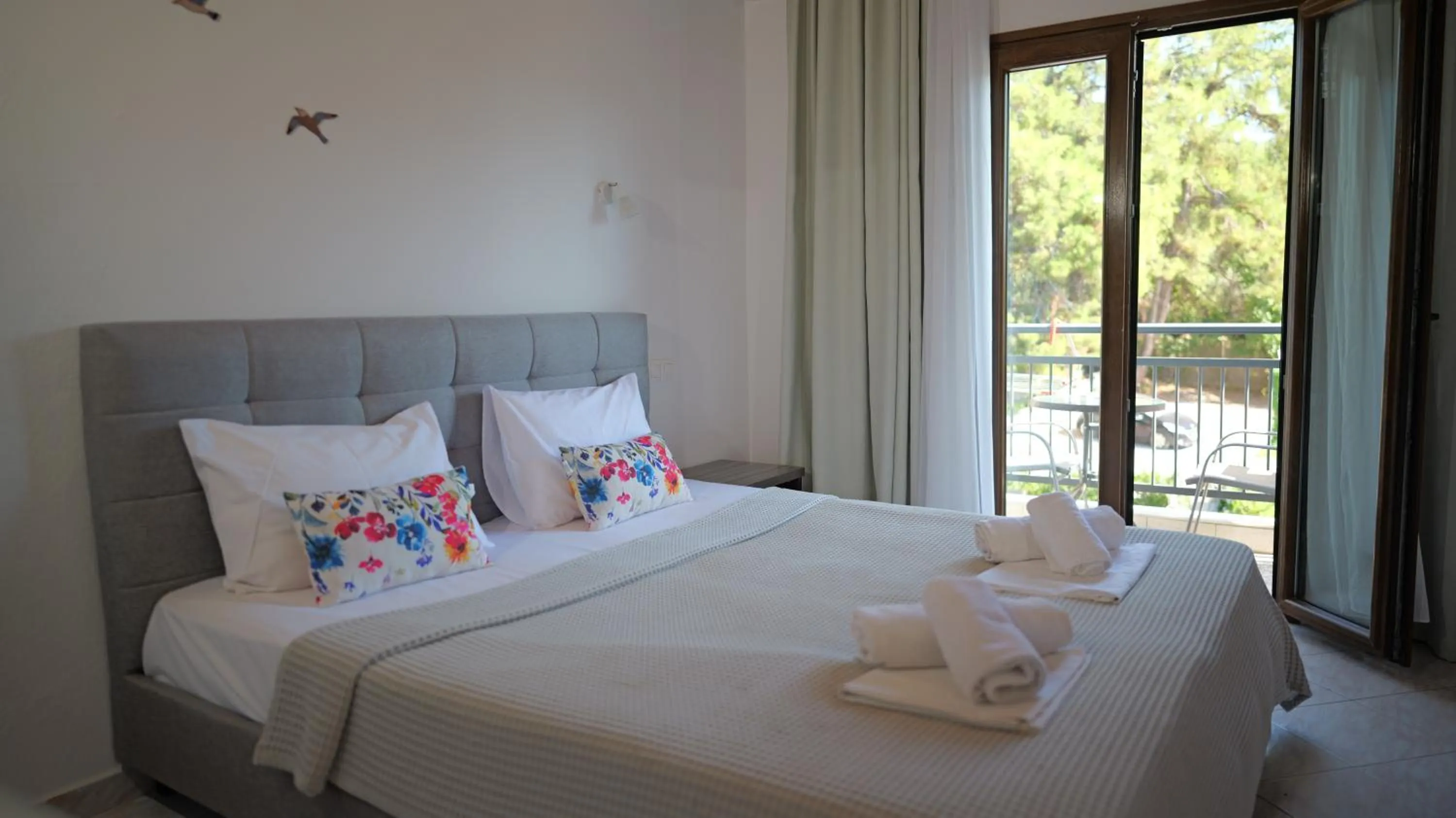 Bed in Beach Hotel Kapahi