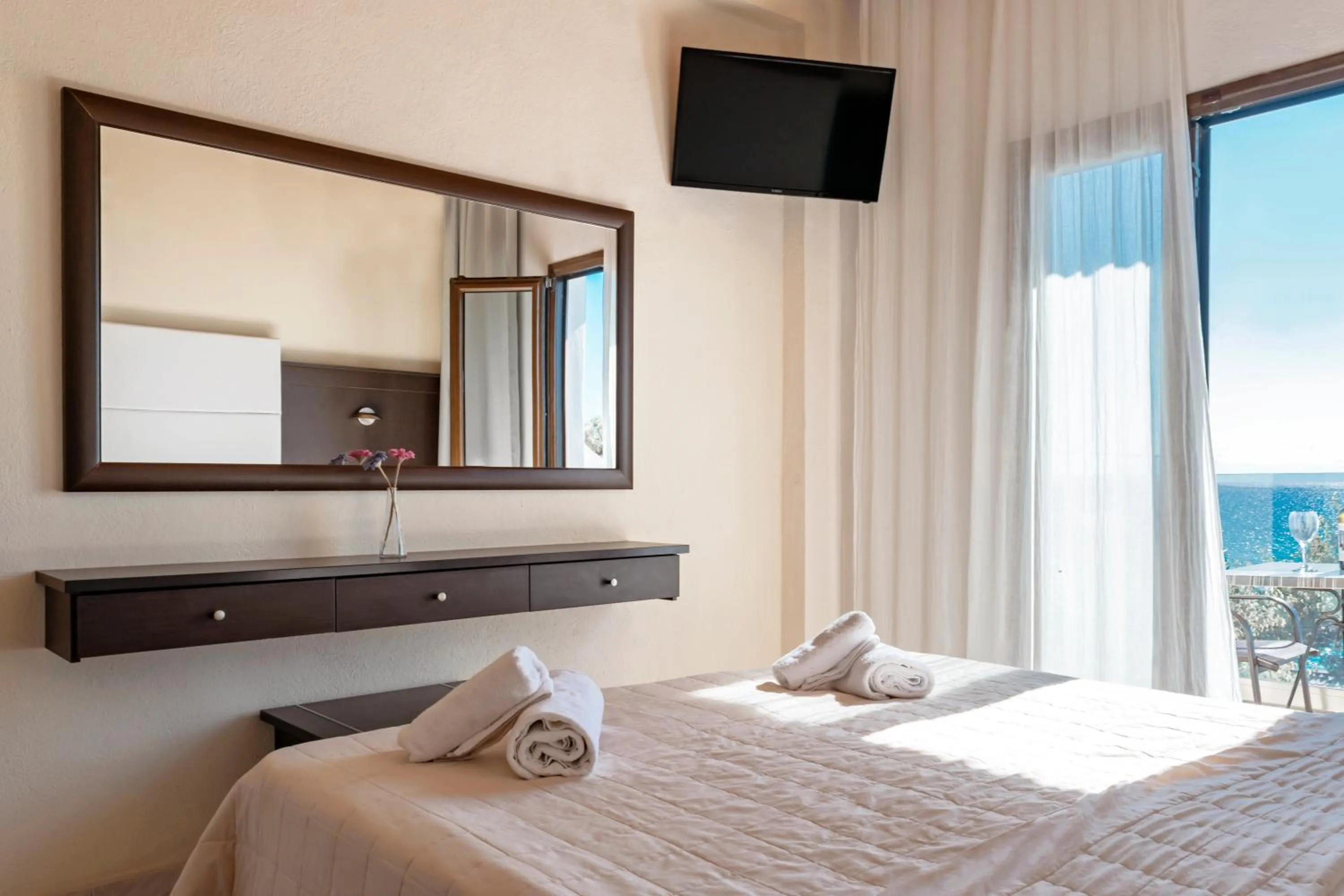 Natural landscape, Bed in Beach Hotel Kapahi