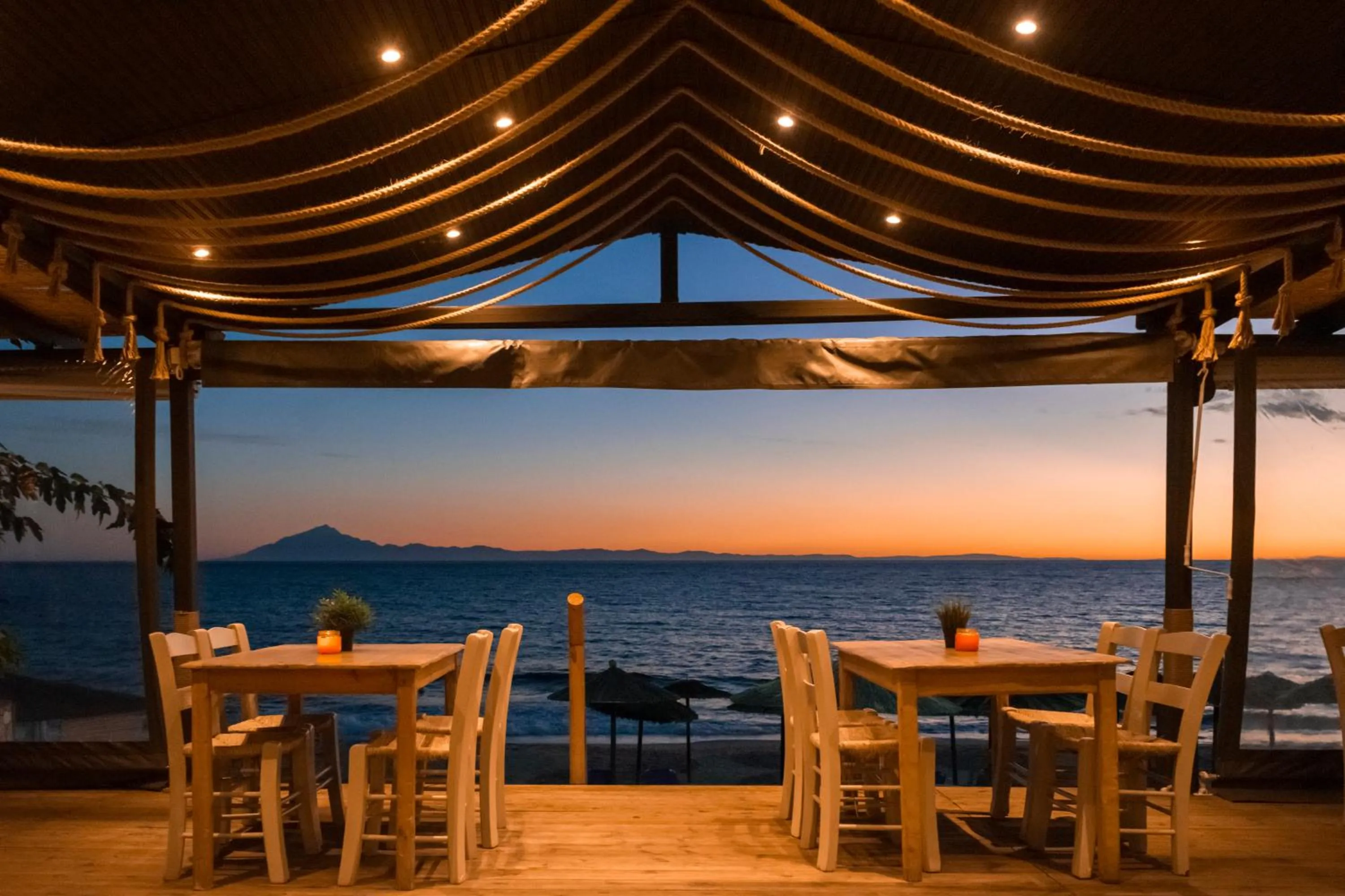 Restaurant/places to eat in Beach Hotel Kapahi