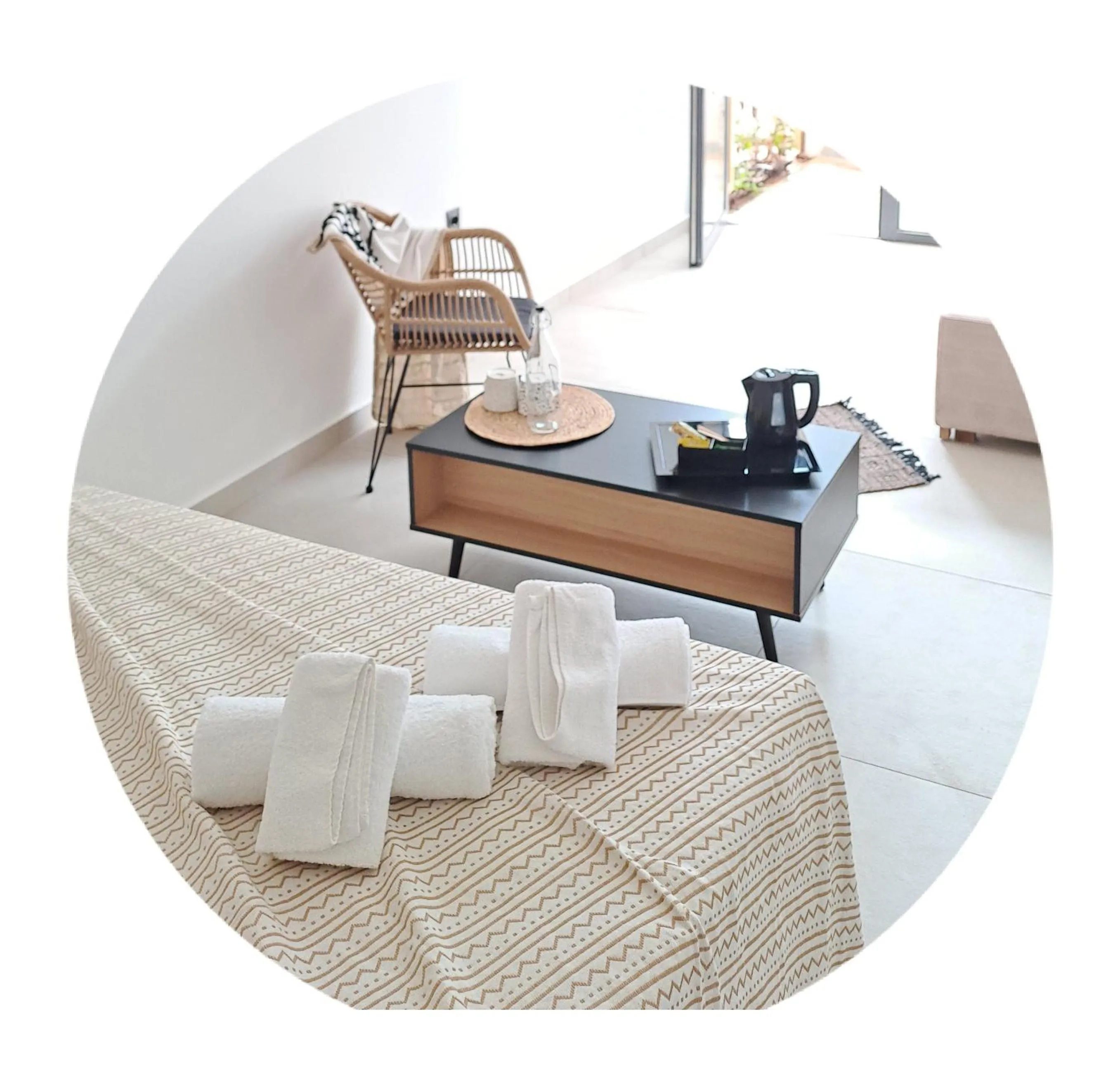 Bed in Beach Hotel Kapahi