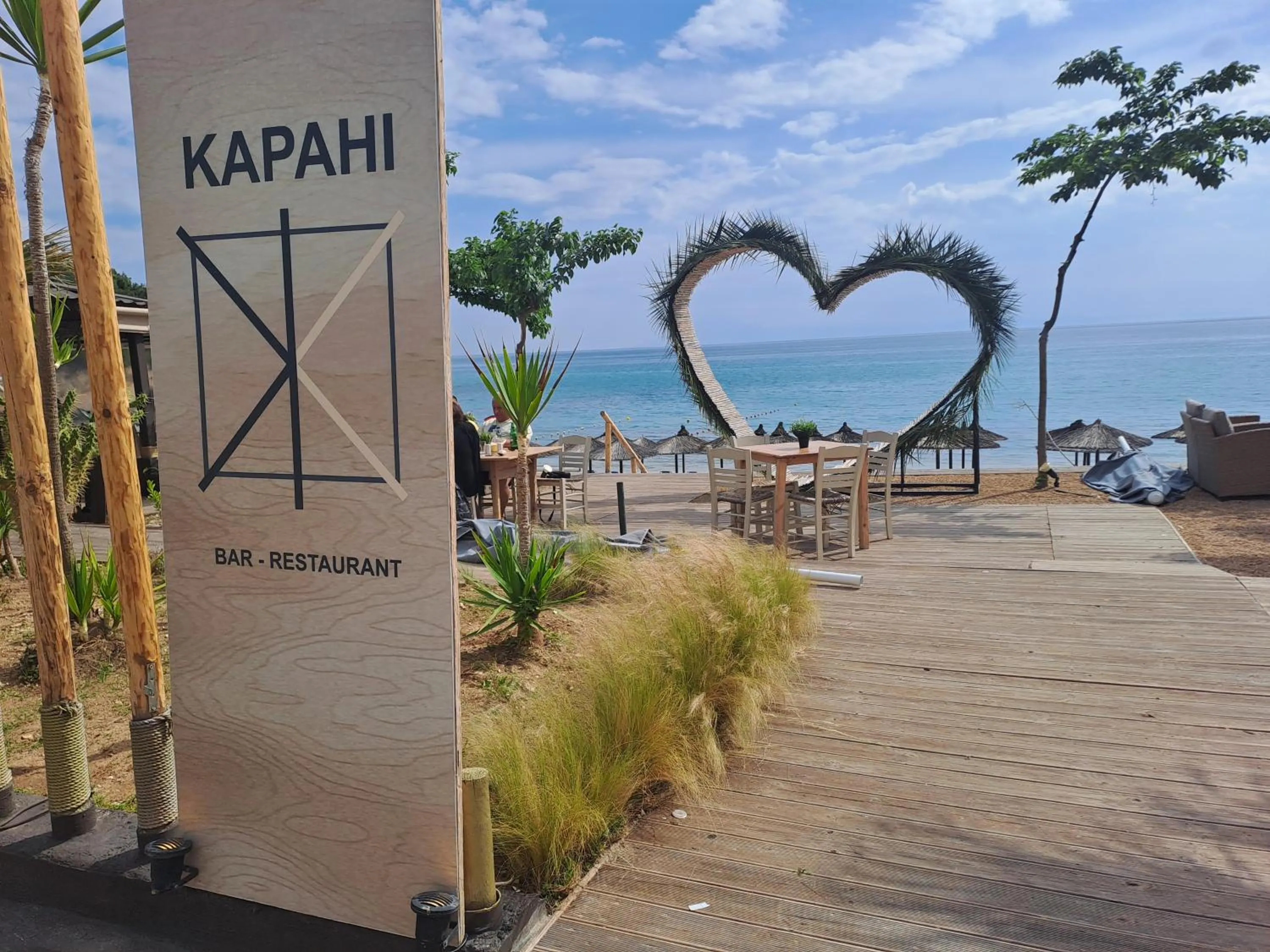 Beach Hotel Kapahi
