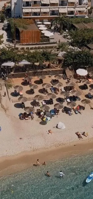 Property building in Beach Hotel Kapahi