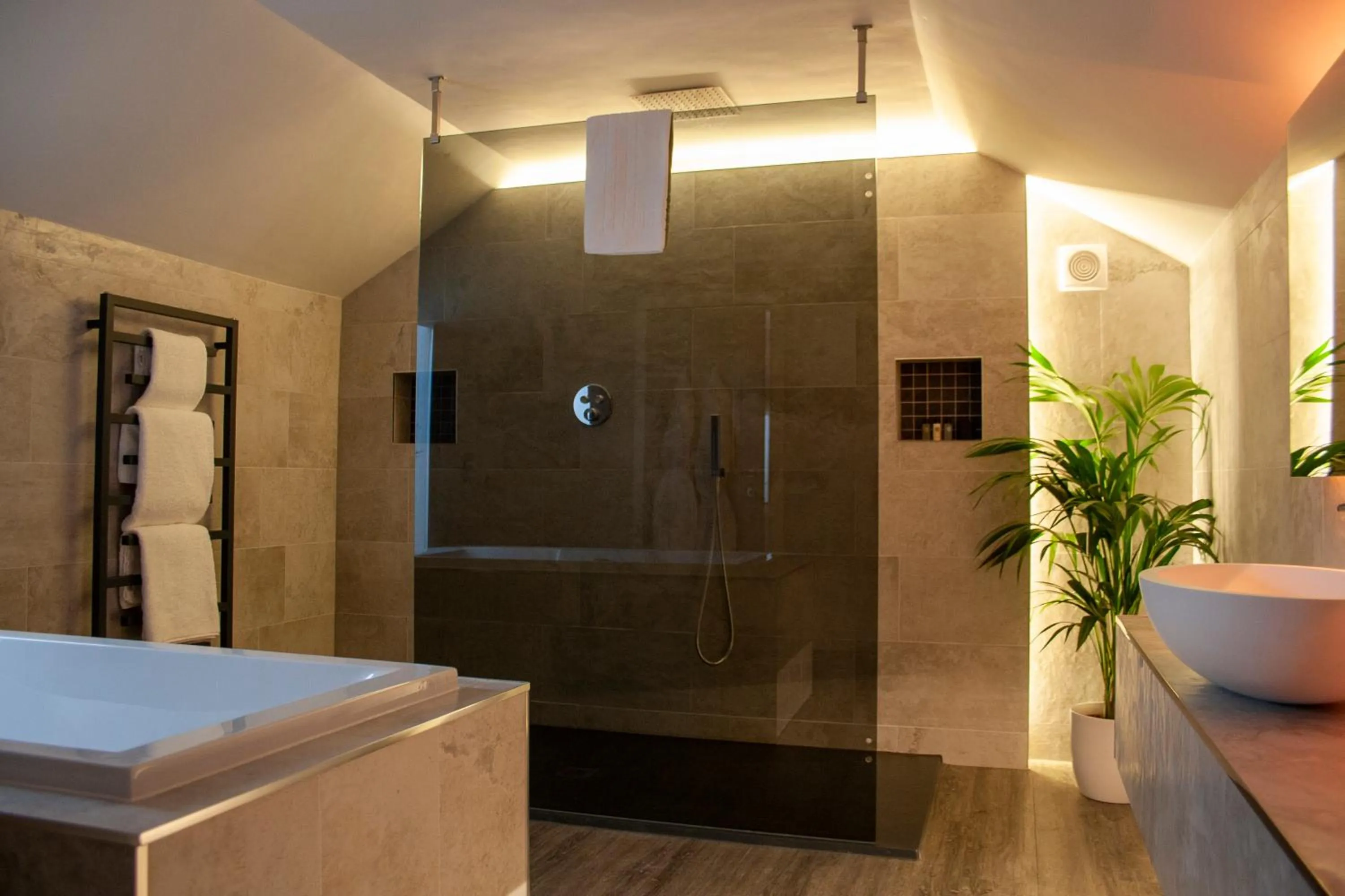 Shower in The Craven Heifer Inn