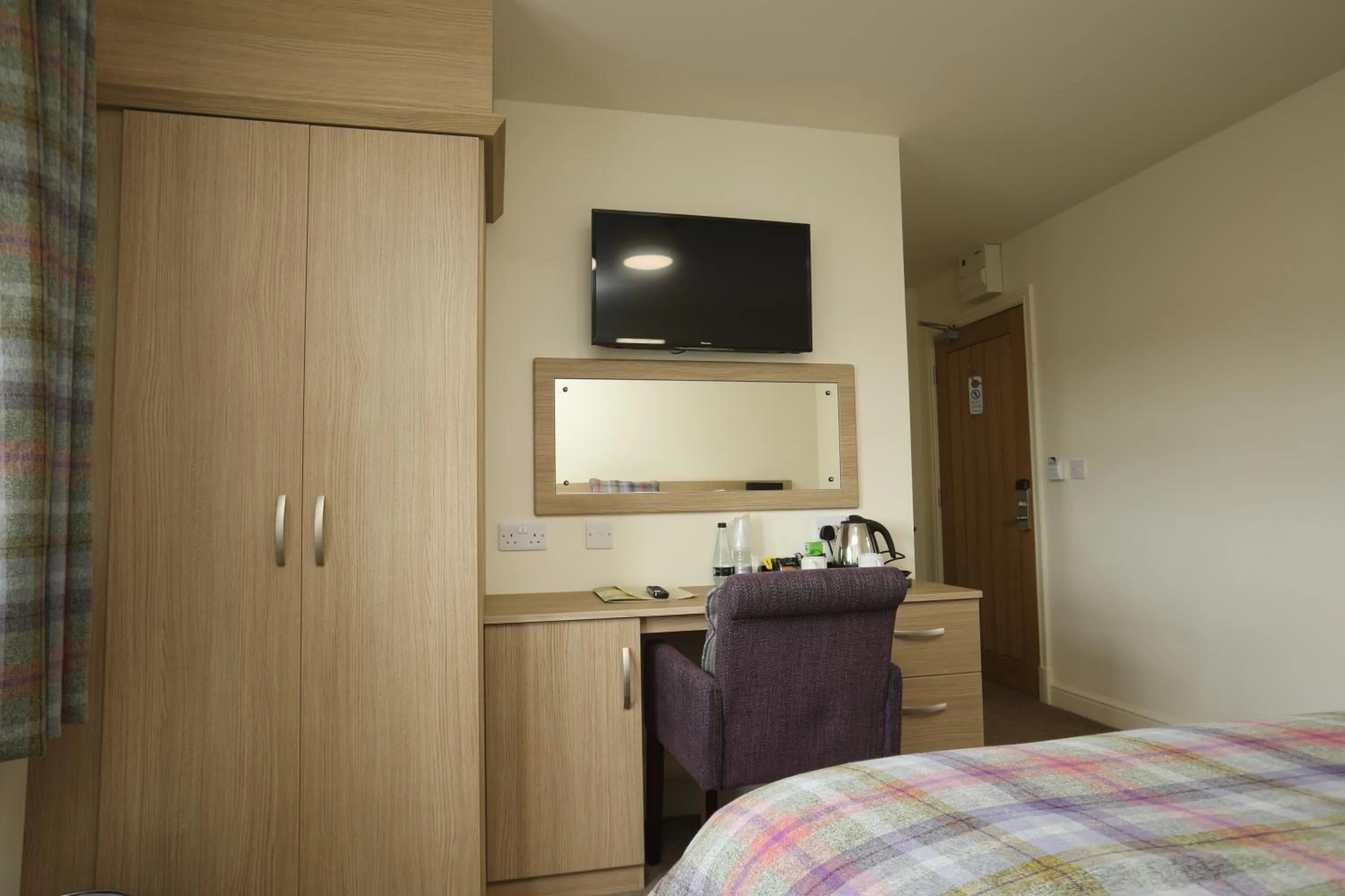 TV and multimedia, Bed in The Craven Heifer Inn