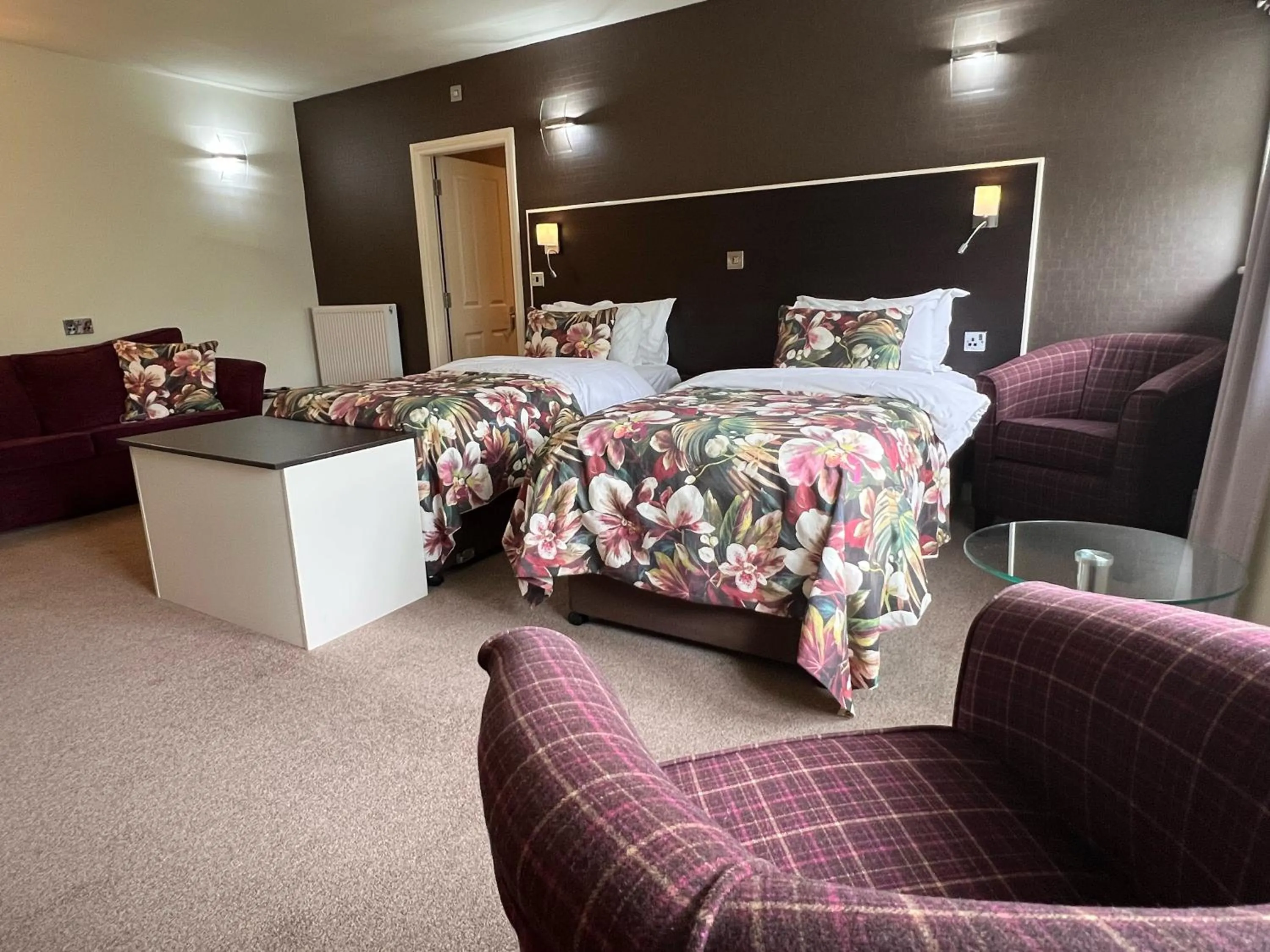 Bedroom, Bed in The Craven Heifer Inn