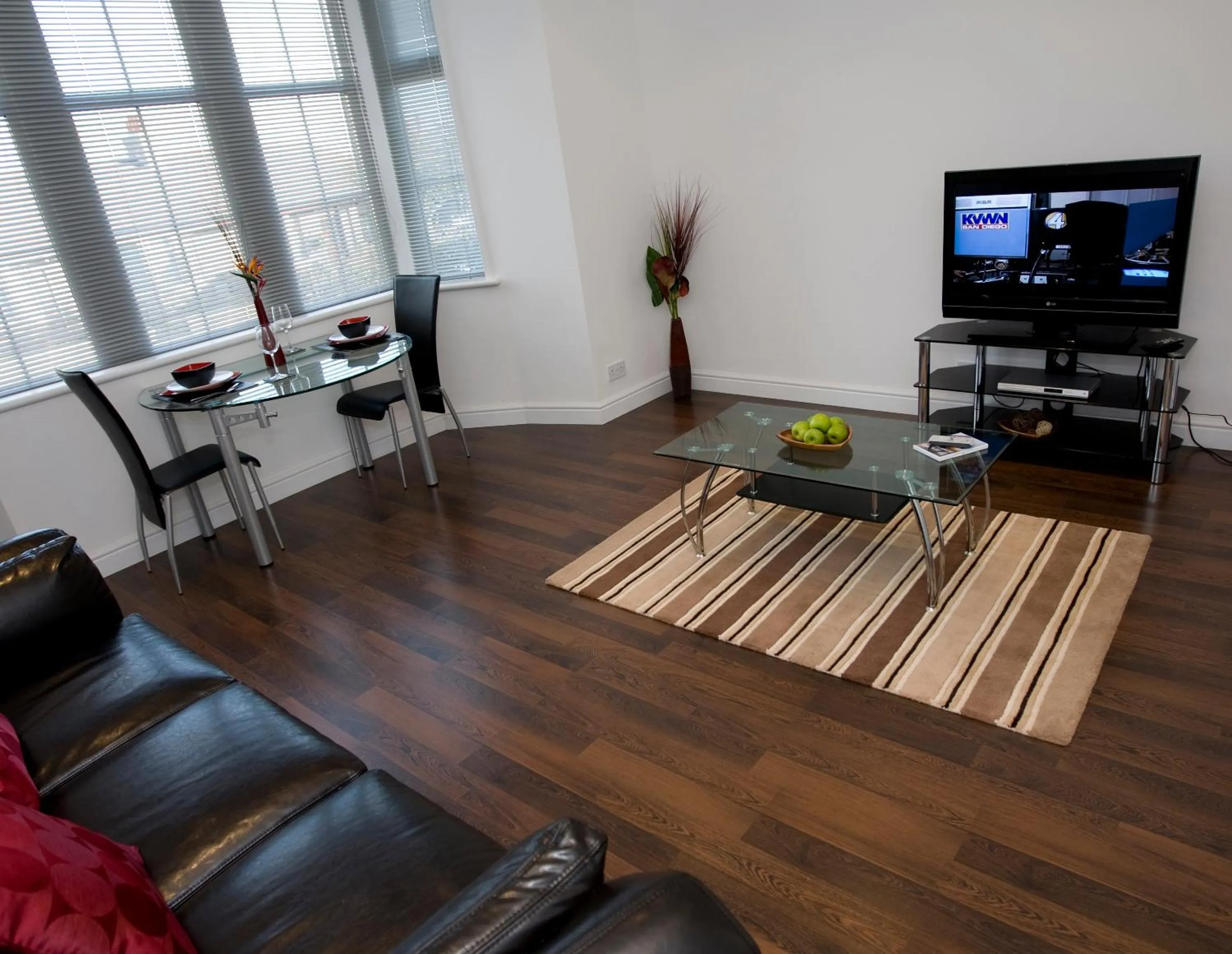 Living room in Aberdeen Serviced Apartments - The Lodge