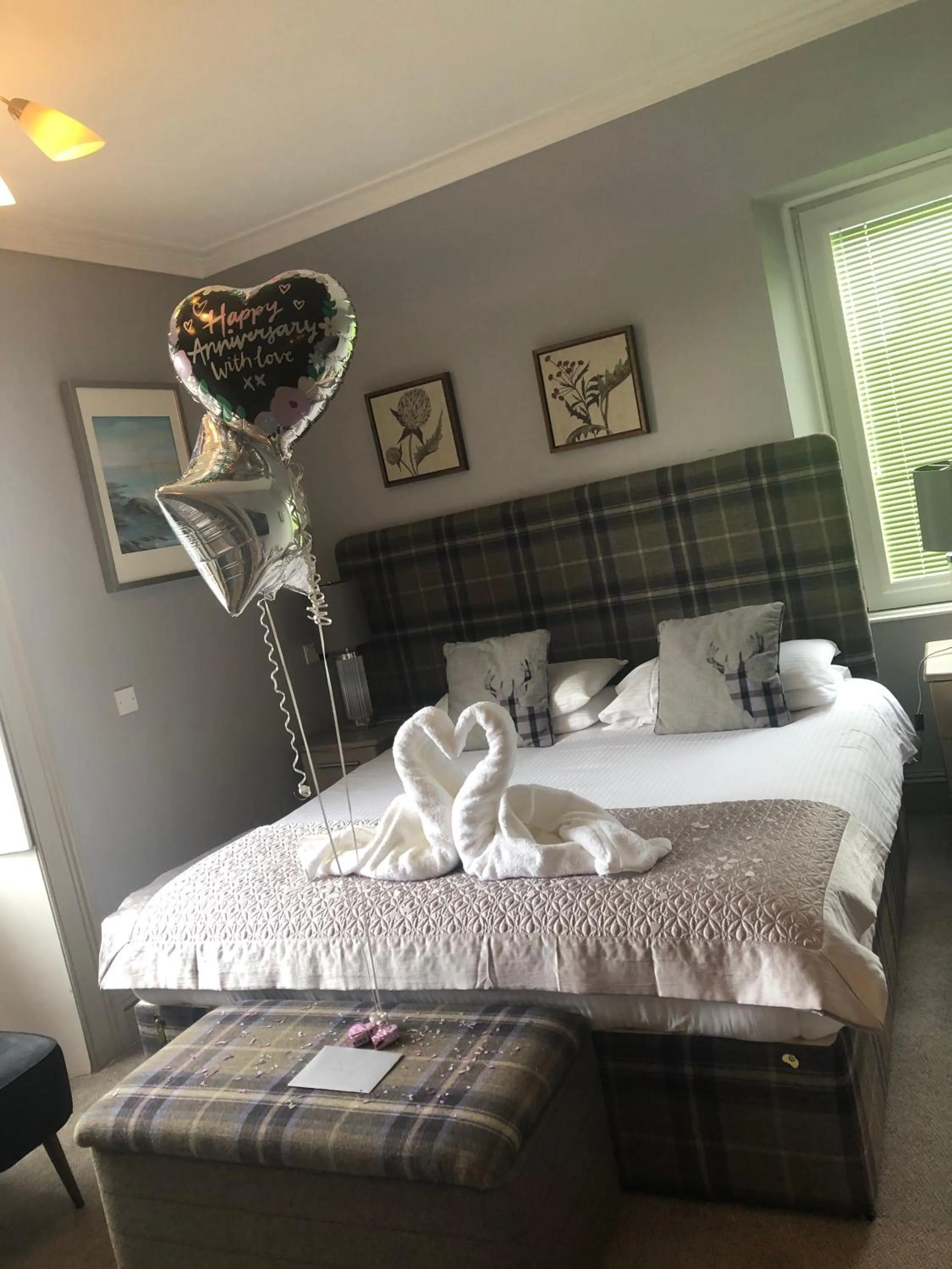 Bedroom, Bed in Redcliffe Hotel