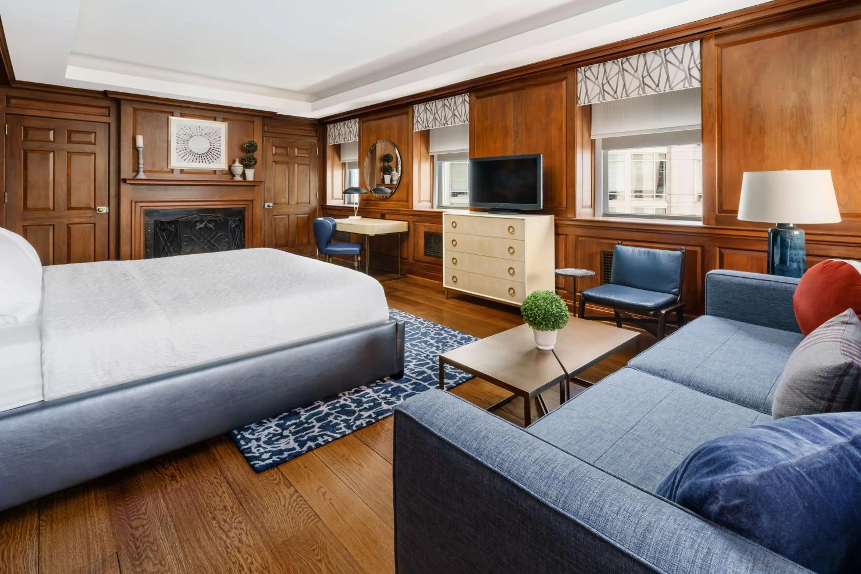 Bedroom, Bed in Hampton Inn Washington DC White House