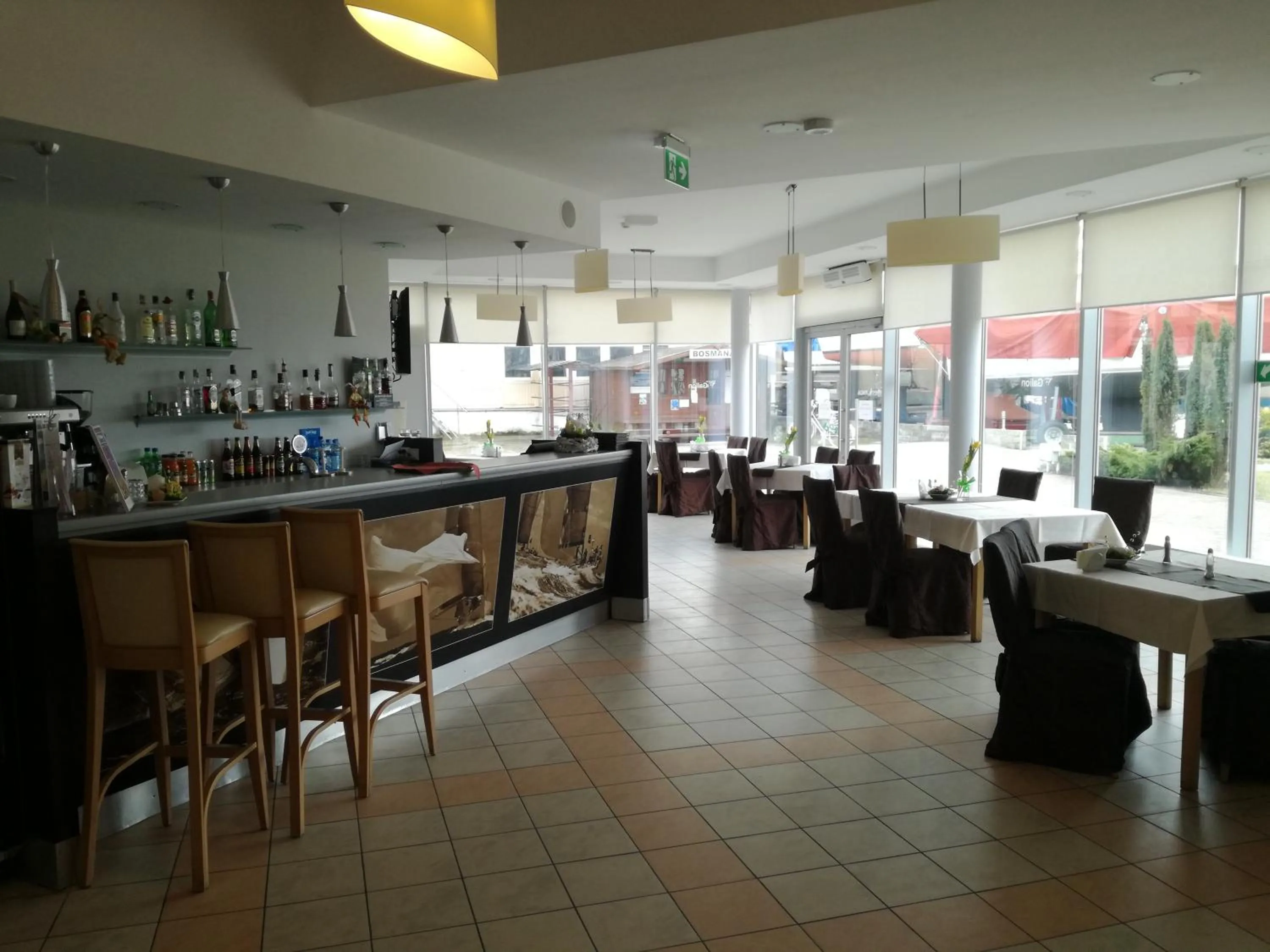 Restaurant/places to eat in Domki Letniskowe AZS Galion