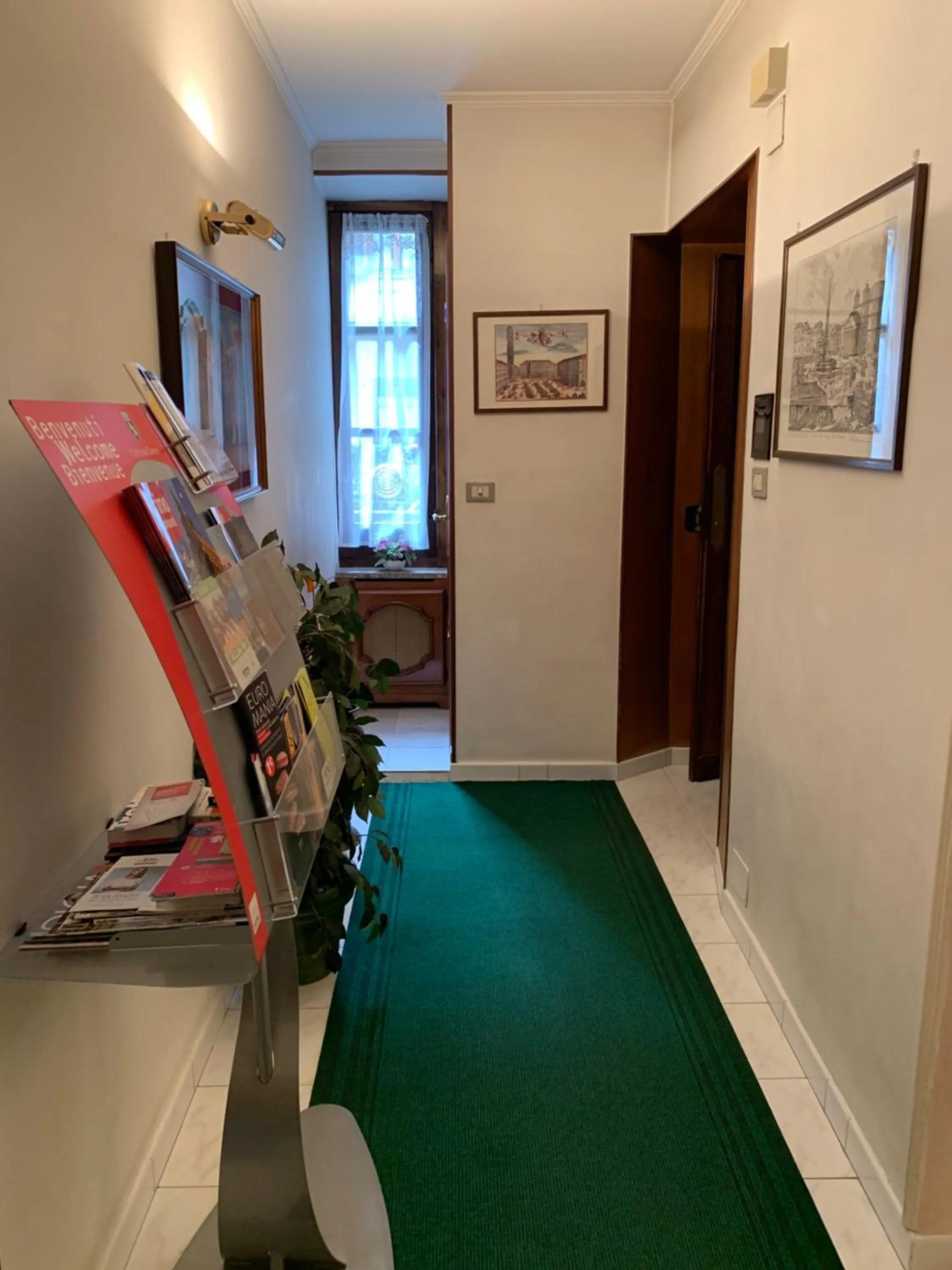 Lobby or reception in HOTEL ELENA