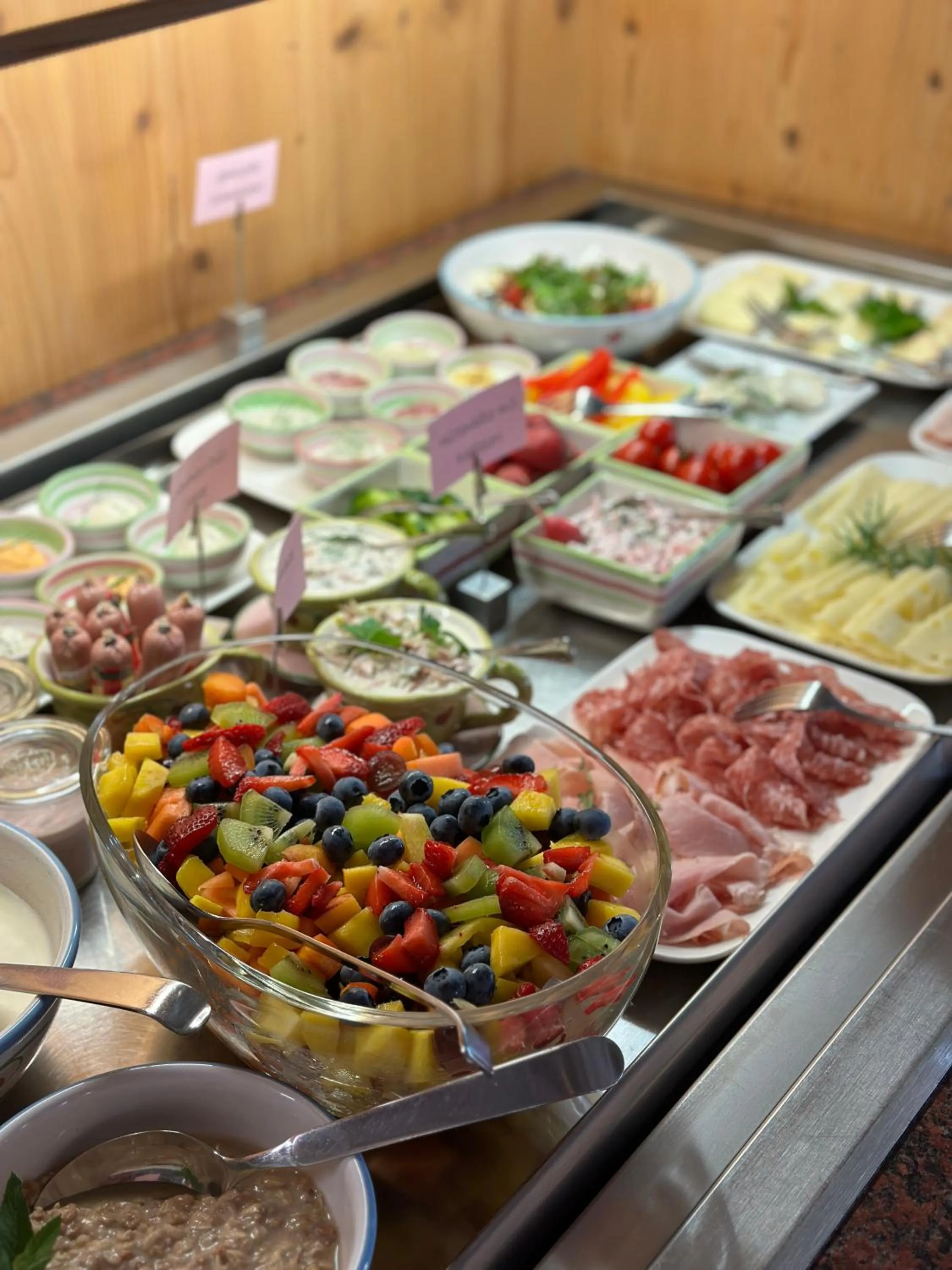 Buffet breakfast in Landhaus Christl am See