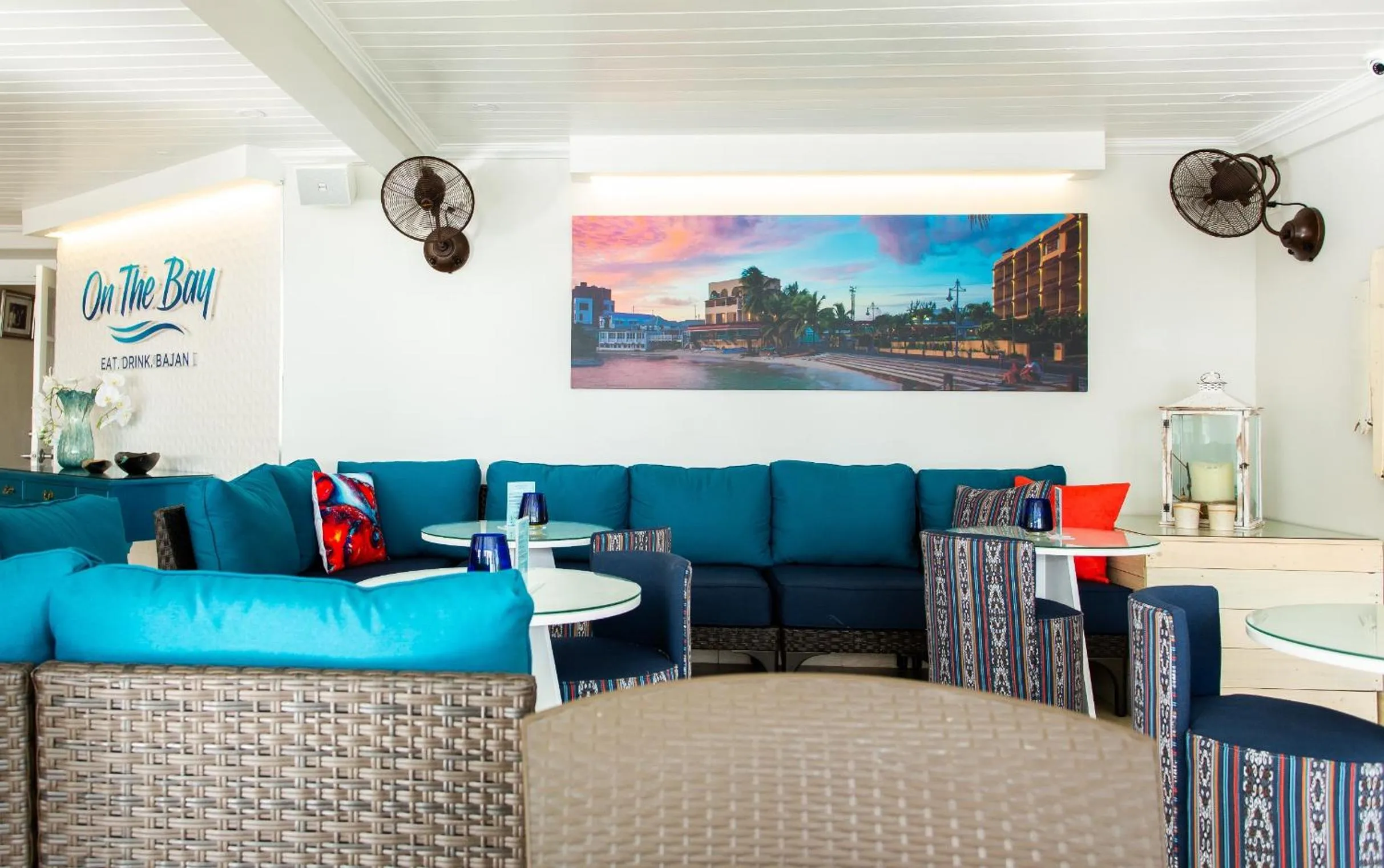 Communal lounge/ TV room in Yellow Bird Hotel