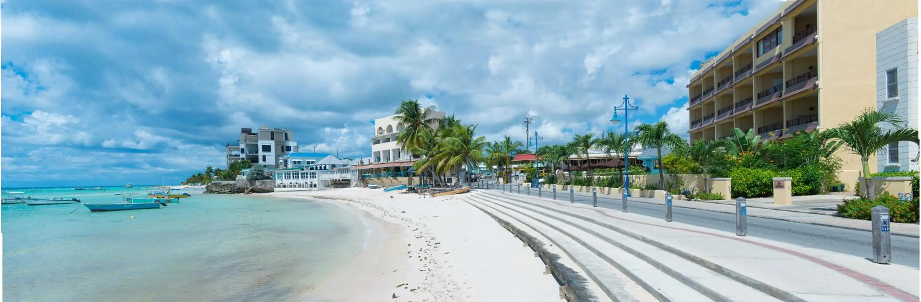 Restaurant/places to eat in Yellow Bird Hotel