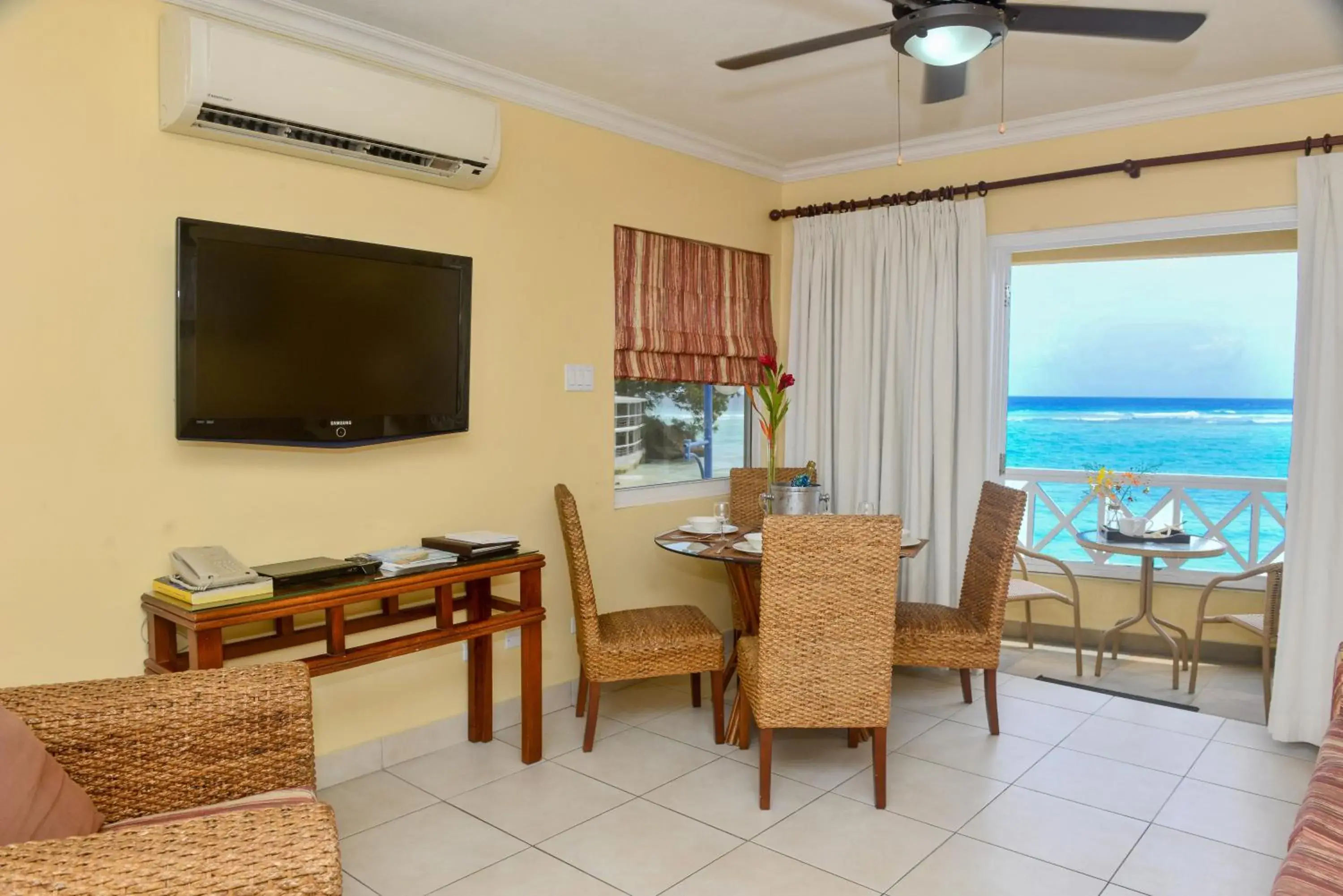 Two Bedroom Ground Floor Suite with Seaview in Yellow Bird Hotel Two Bedroom Ground Floor Suite with Seaview in Yellow Bird Hotel