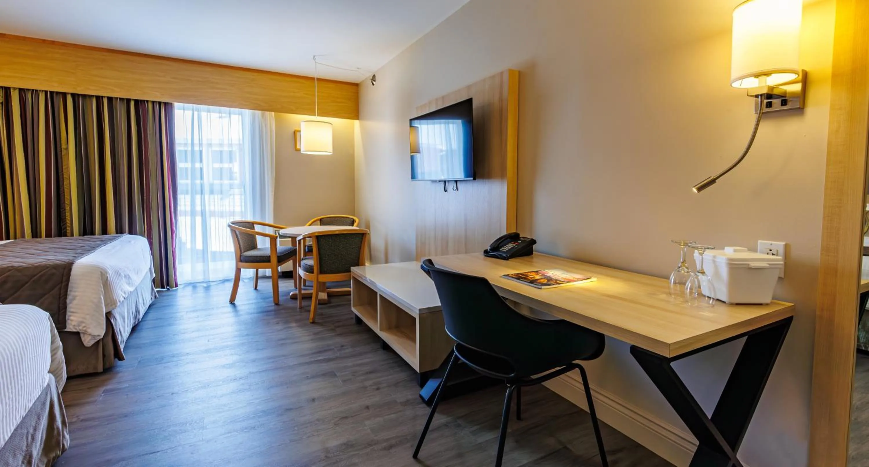 Bed in Hôtel-Motel Castel de la Mer