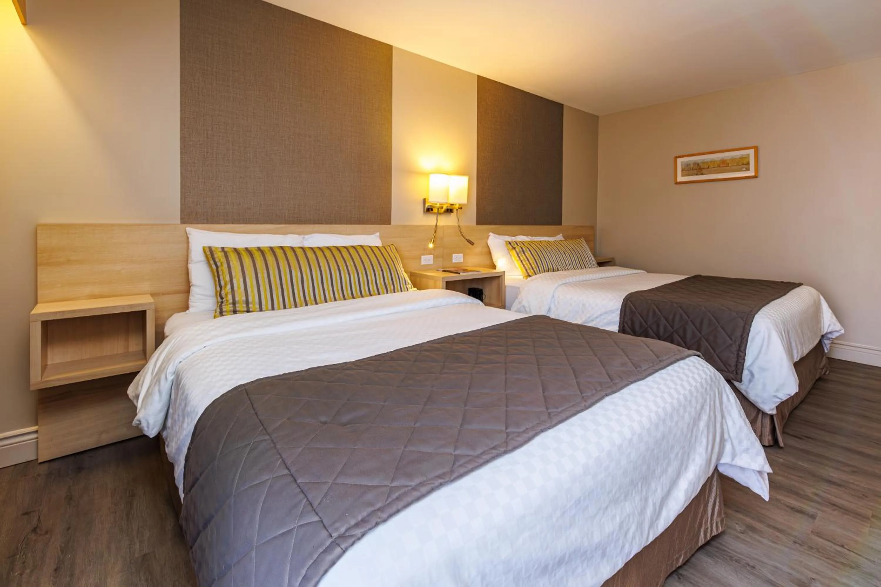 Bed in Hôtel-Motel Castel de la Mer