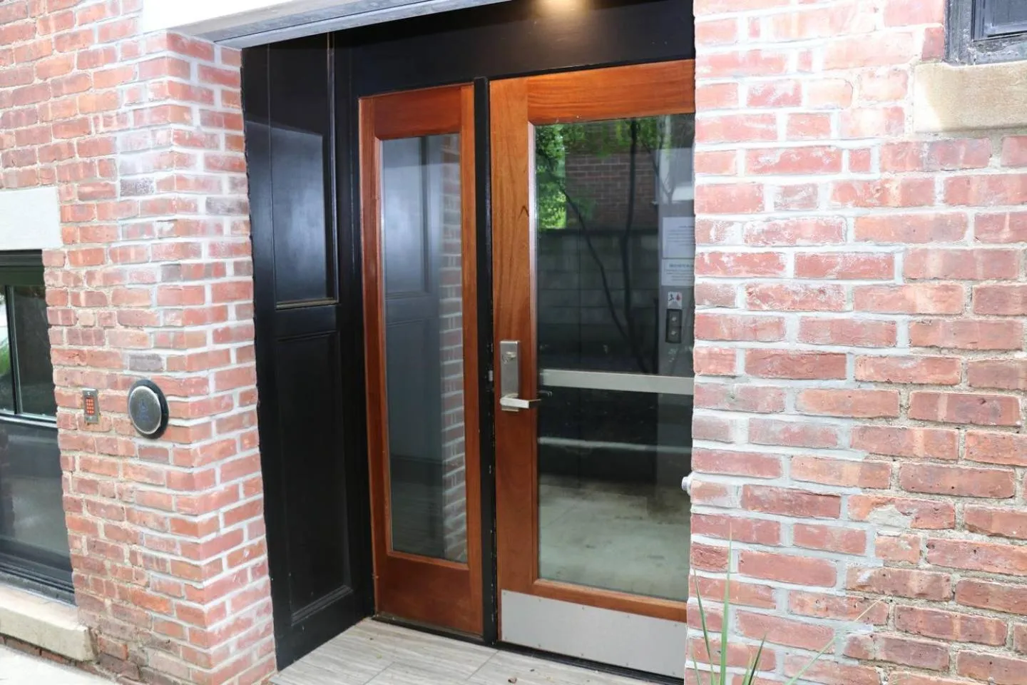 Facade/entrance in A Stylish Stay w/ a Queen Bed, Heated Floors.. #3