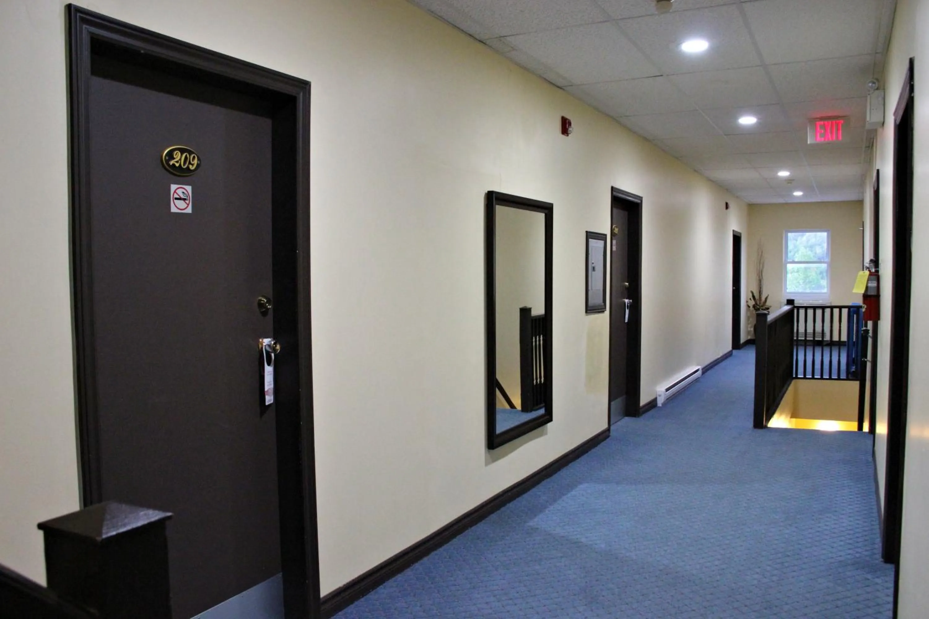 Breakfast in Le Voyageur Inn