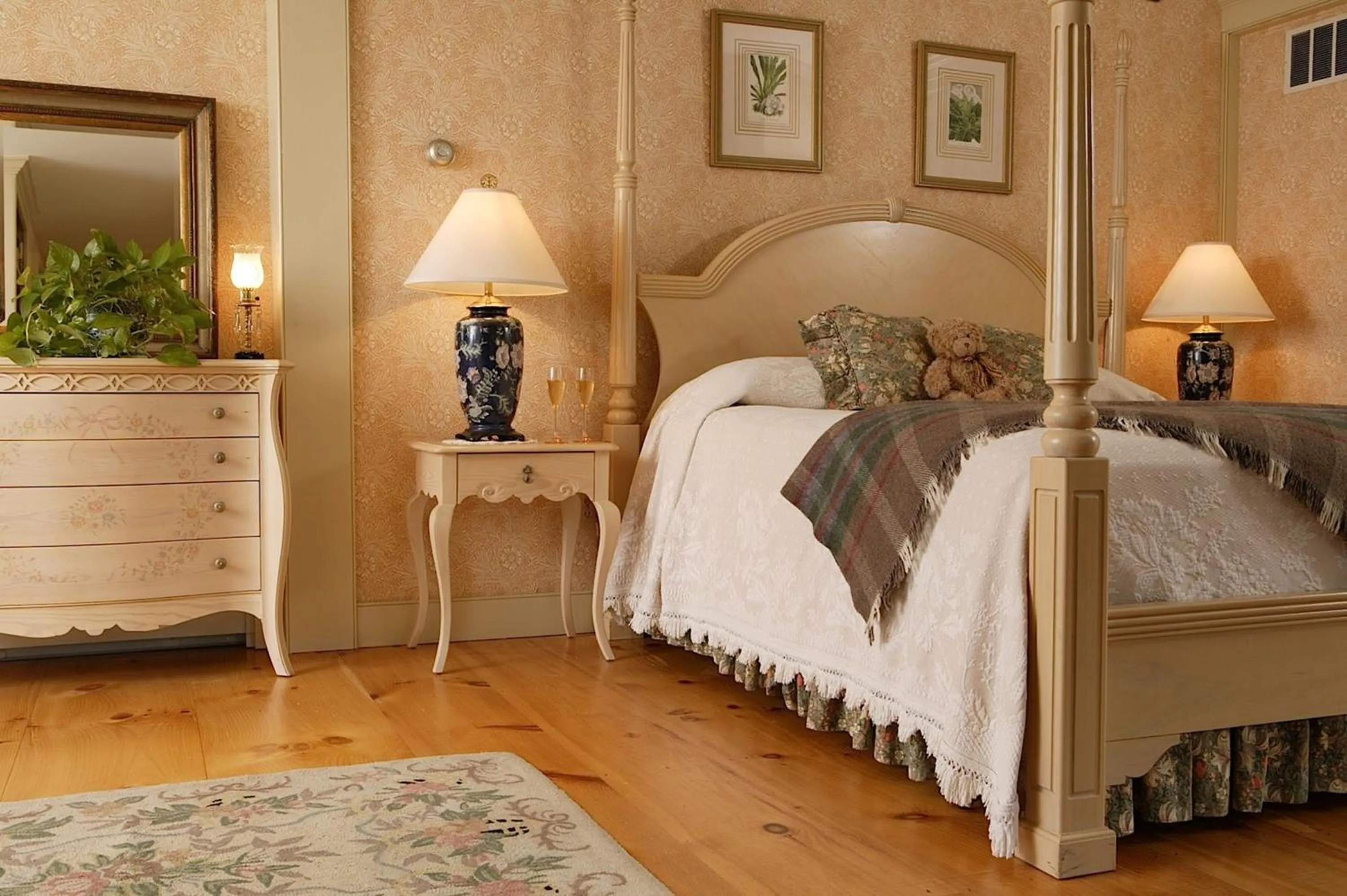 Bedroom, Bed in Windham Hill Inn