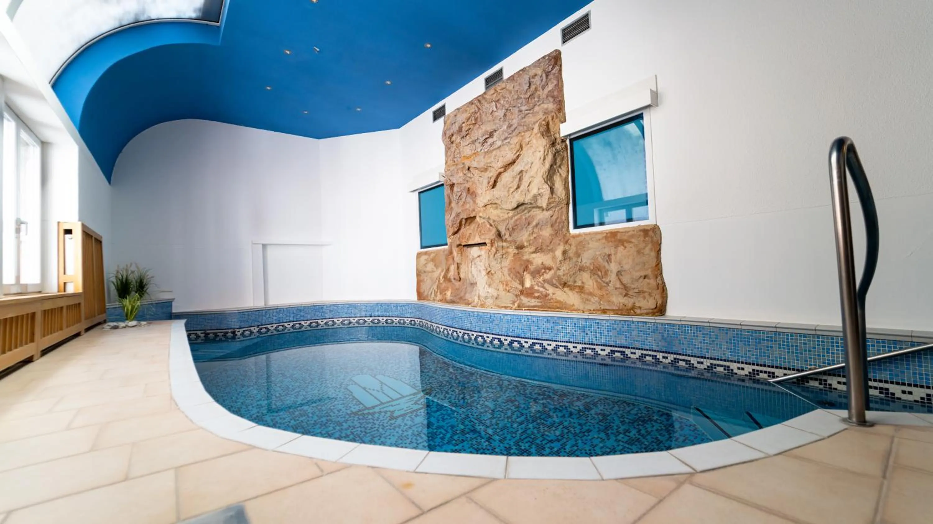 Pool view in Hotel Richard Spa & Wellness